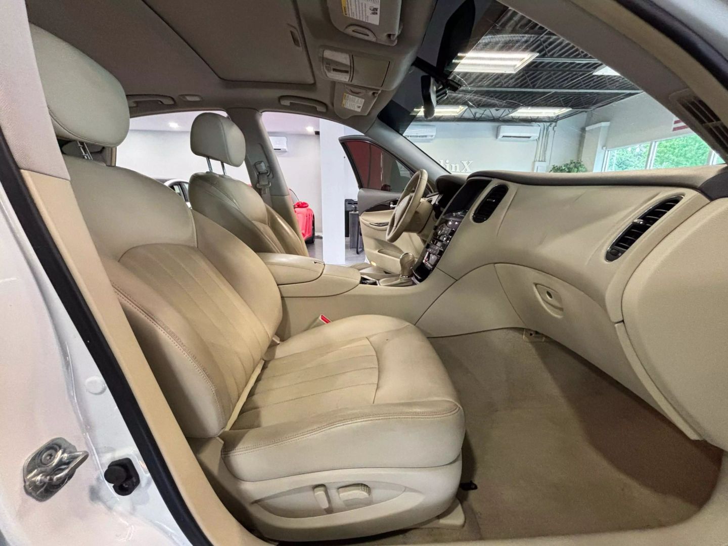 2015 Infiniti Qx50 Journey Sport Utility 4d - Image 19