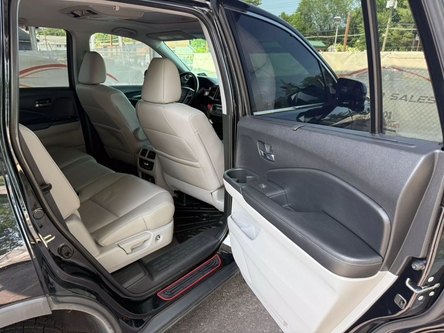 2018 Honda Pilot - Image 23