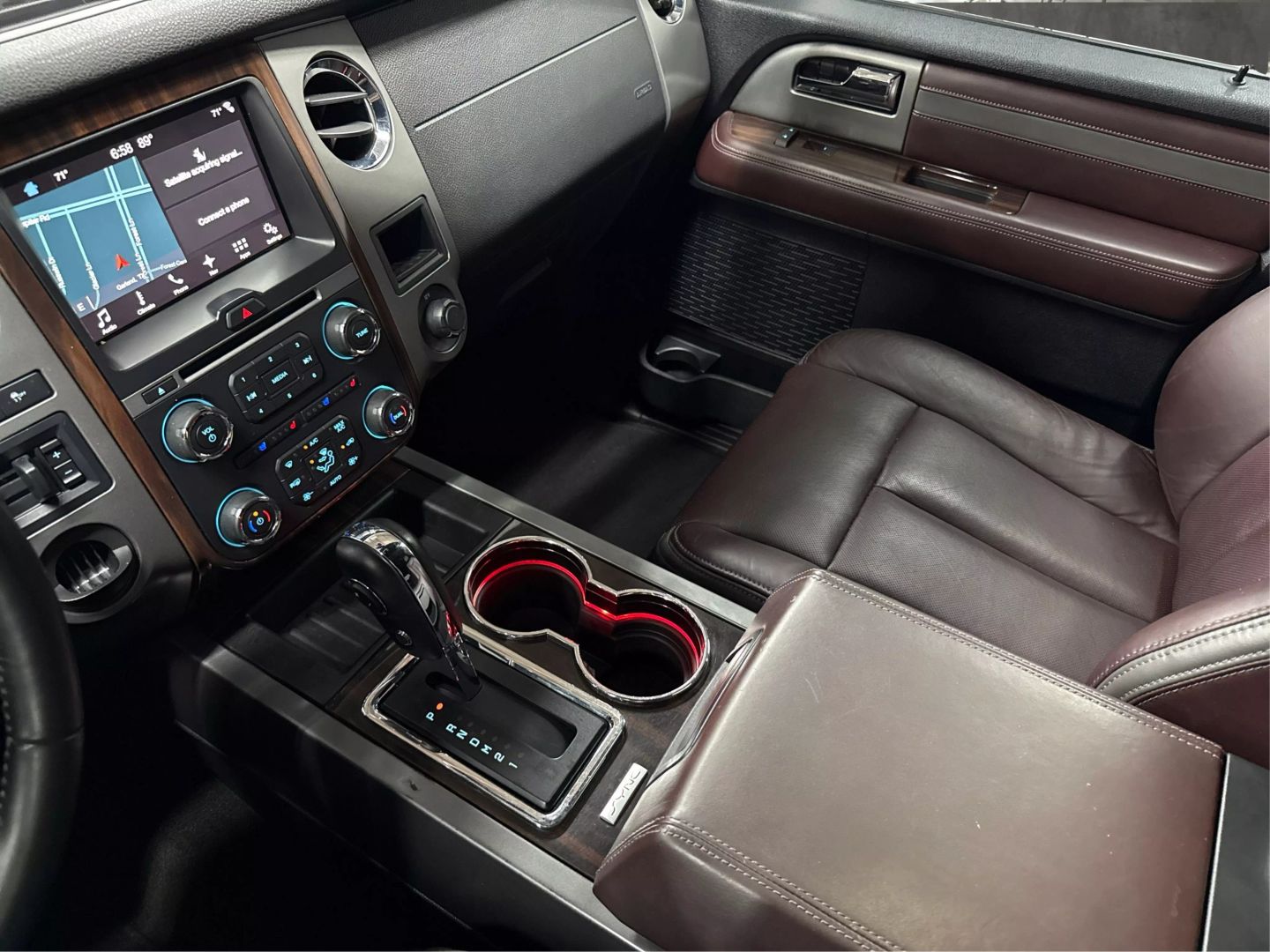 2017 Ford Expedition - Image 39