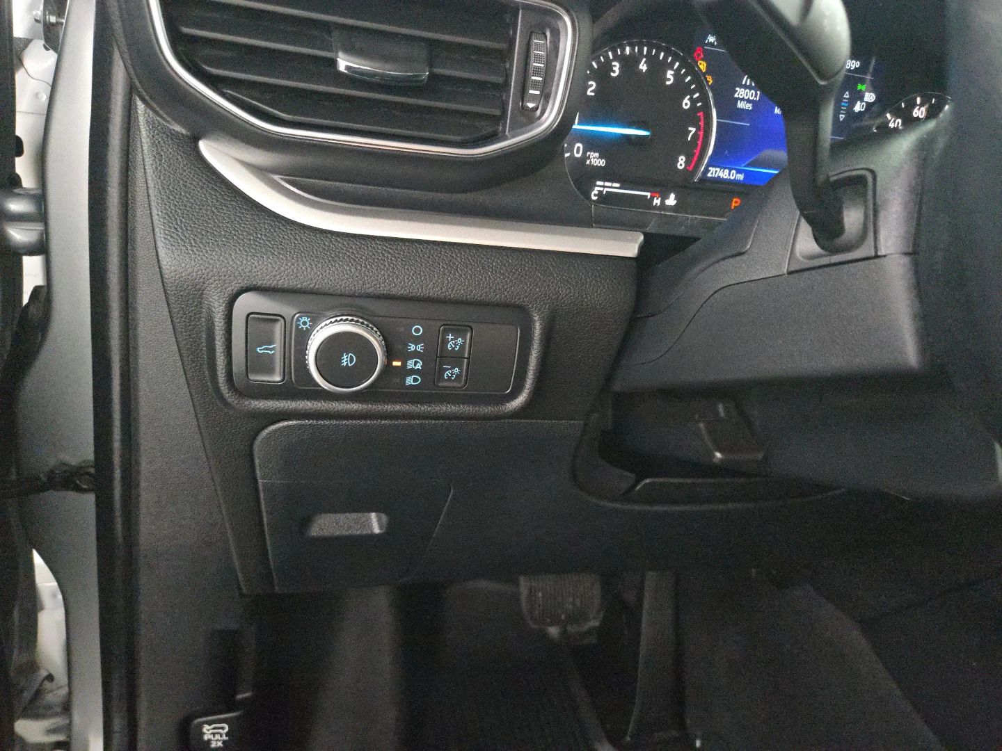 2022 Ford Explorer - Image 18