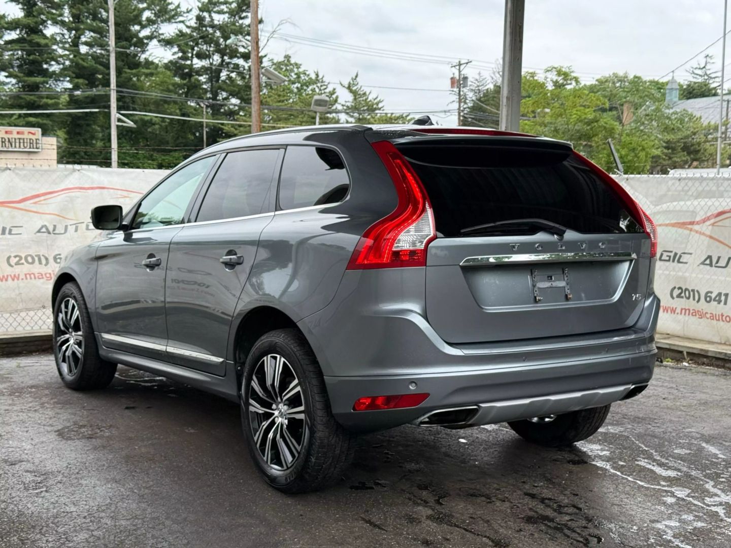 2016 Volvo Xc60 - Image 9