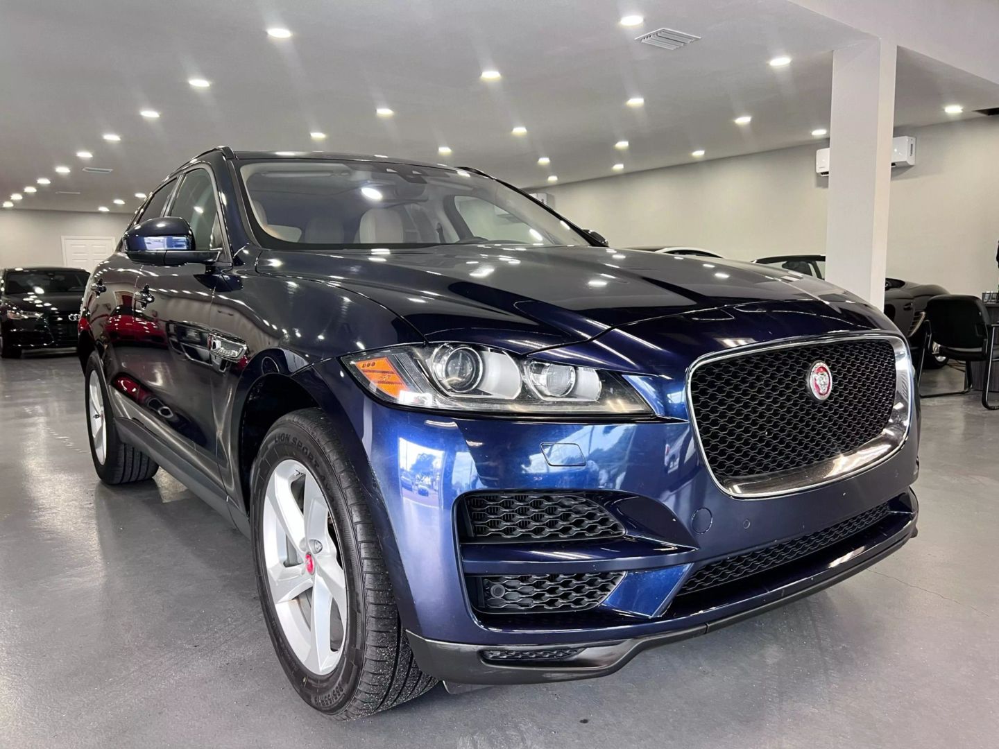 2018 Jaguar F-pace 25t Premium Sport Utility 4d - Image 1