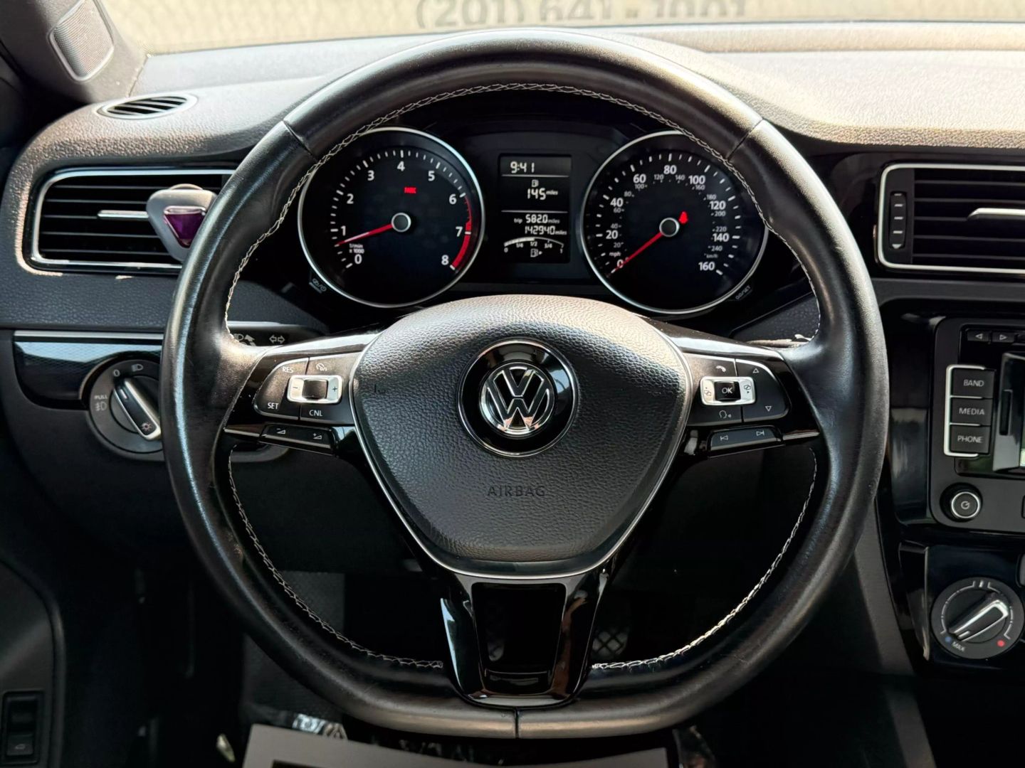 2015 Volkswagen Jetta - Image 33