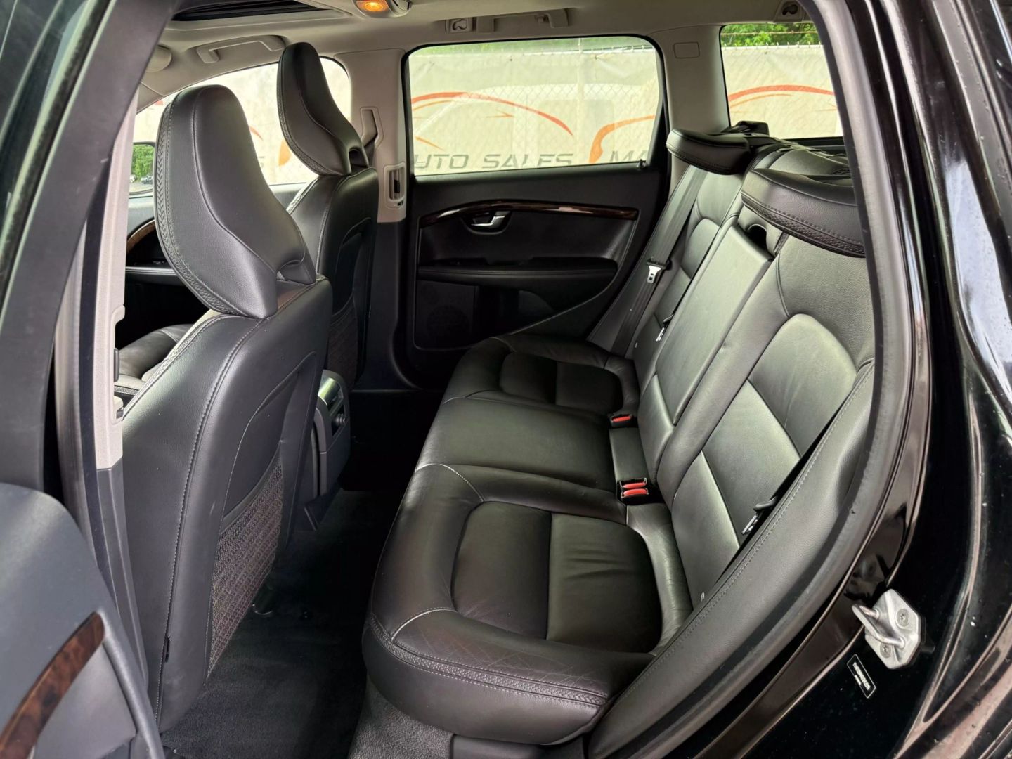 2016 Volvo Xc70 - Image 18
