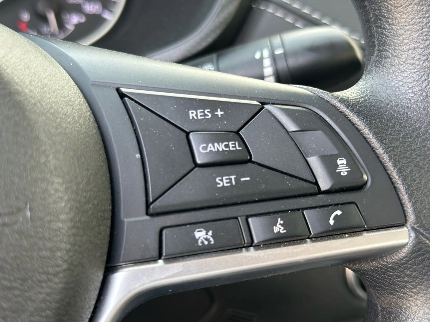 2024 NISSAN SENTRA SEDAN 4-CYL, 2.0 LITER SV SEDAN 4D