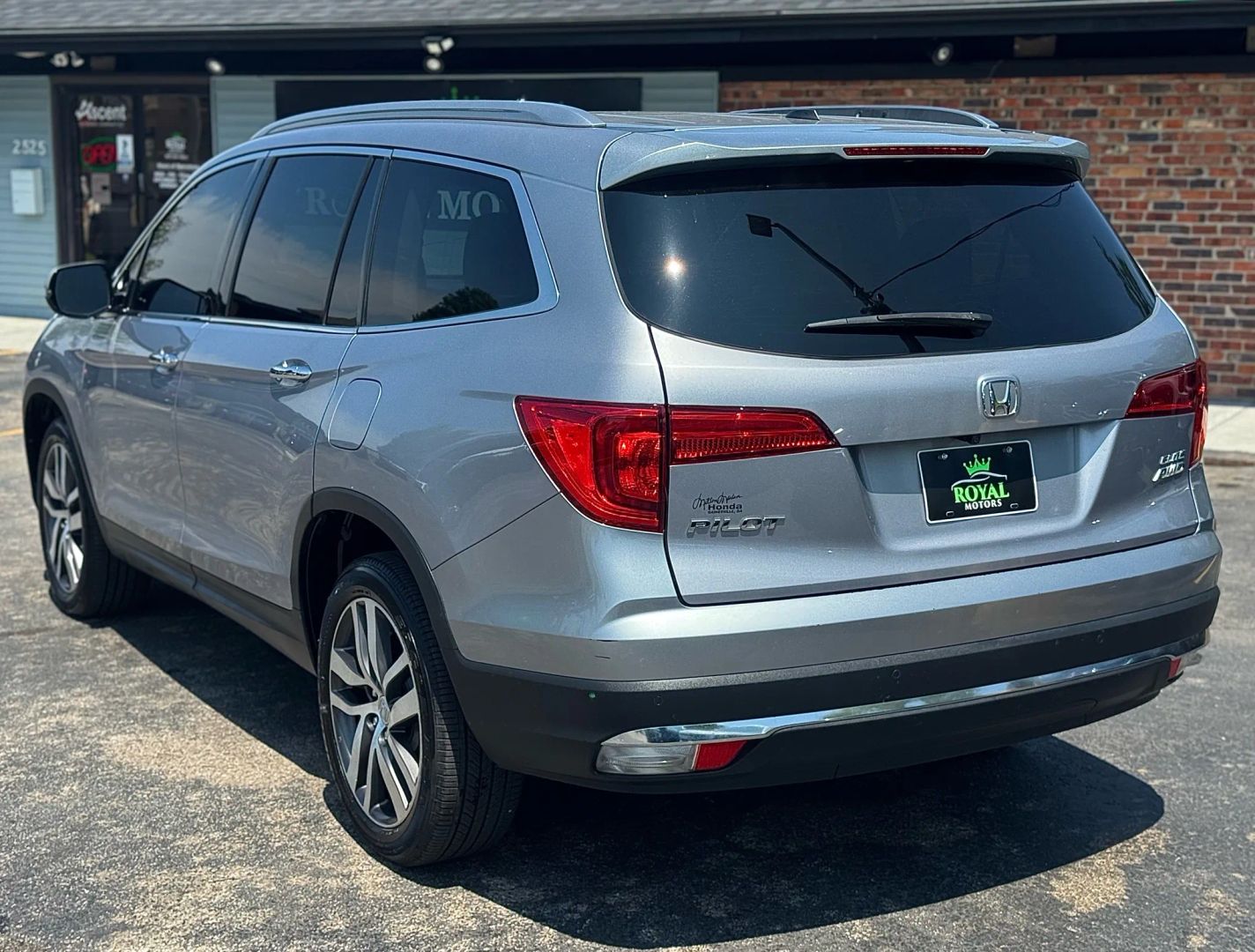 2018 Honda Pilot - Image 9