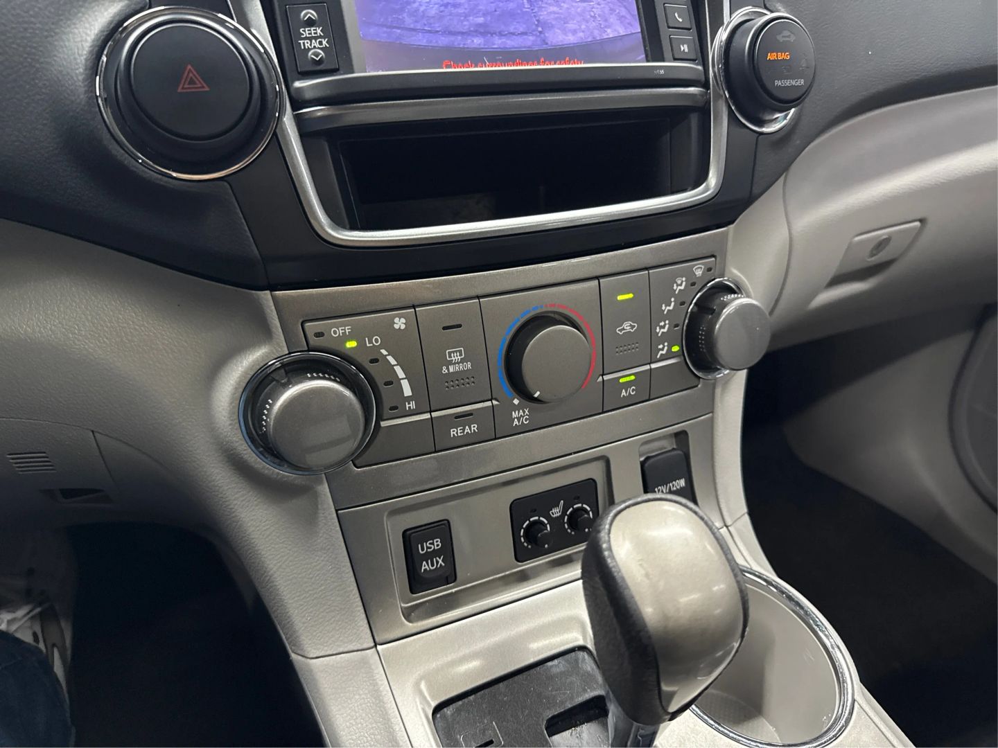 2013 Toyota Highlander - Image 21