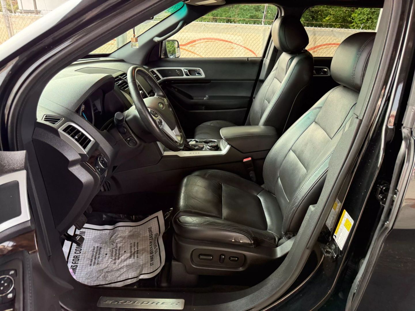 2015 Ford Explorer - Image 15