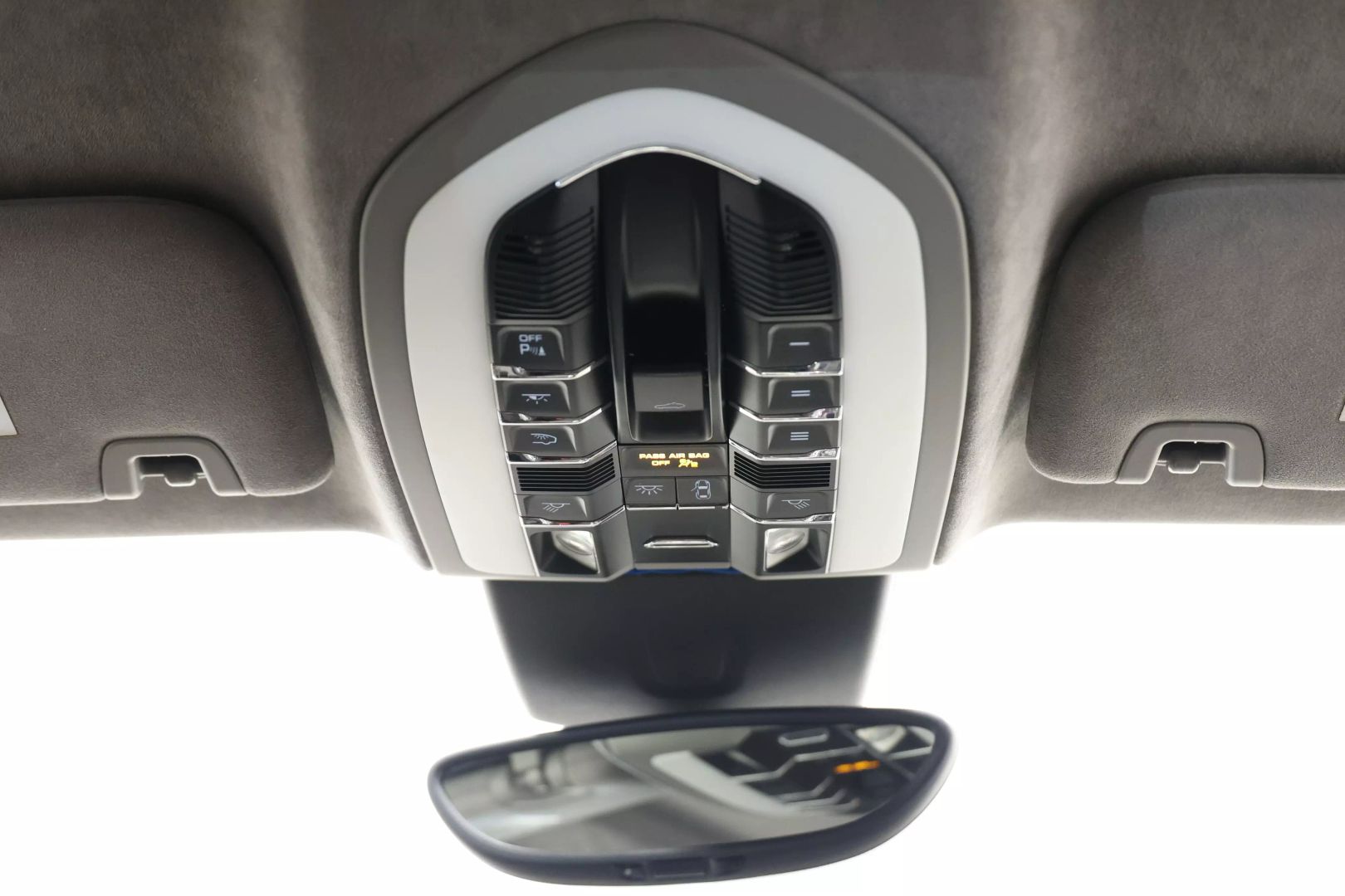 2014 Porsche Panamera - Image 52