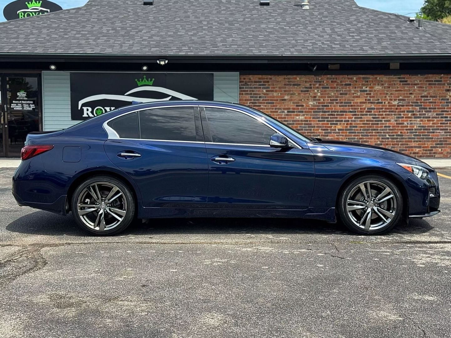 2021 Infiniti Q50 - Image 12