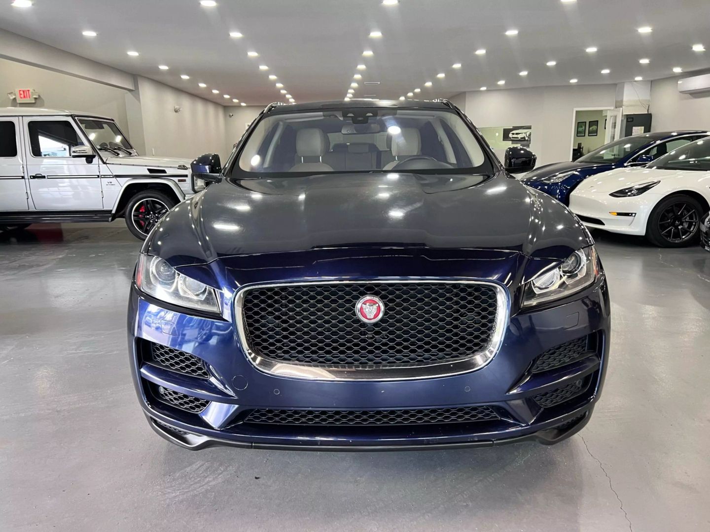 2018 Jaguar F-pace 25t Premium Sport Utility 4d - Image 2