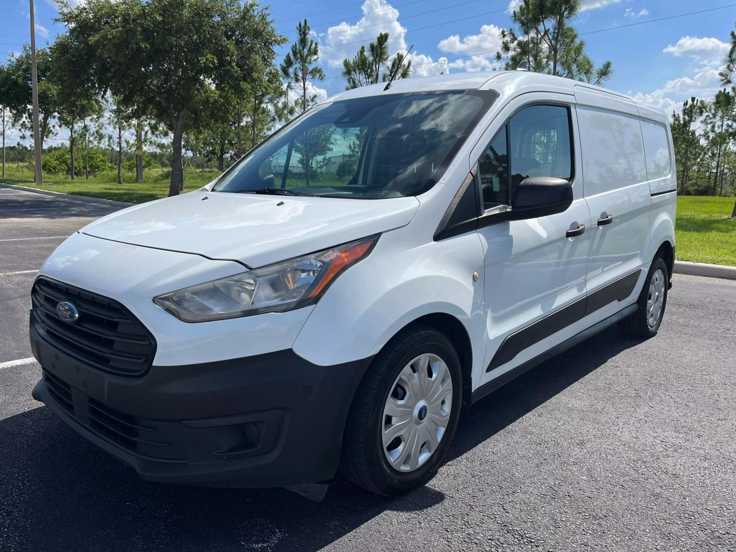 2022 Ford Transit Connect XL's photo