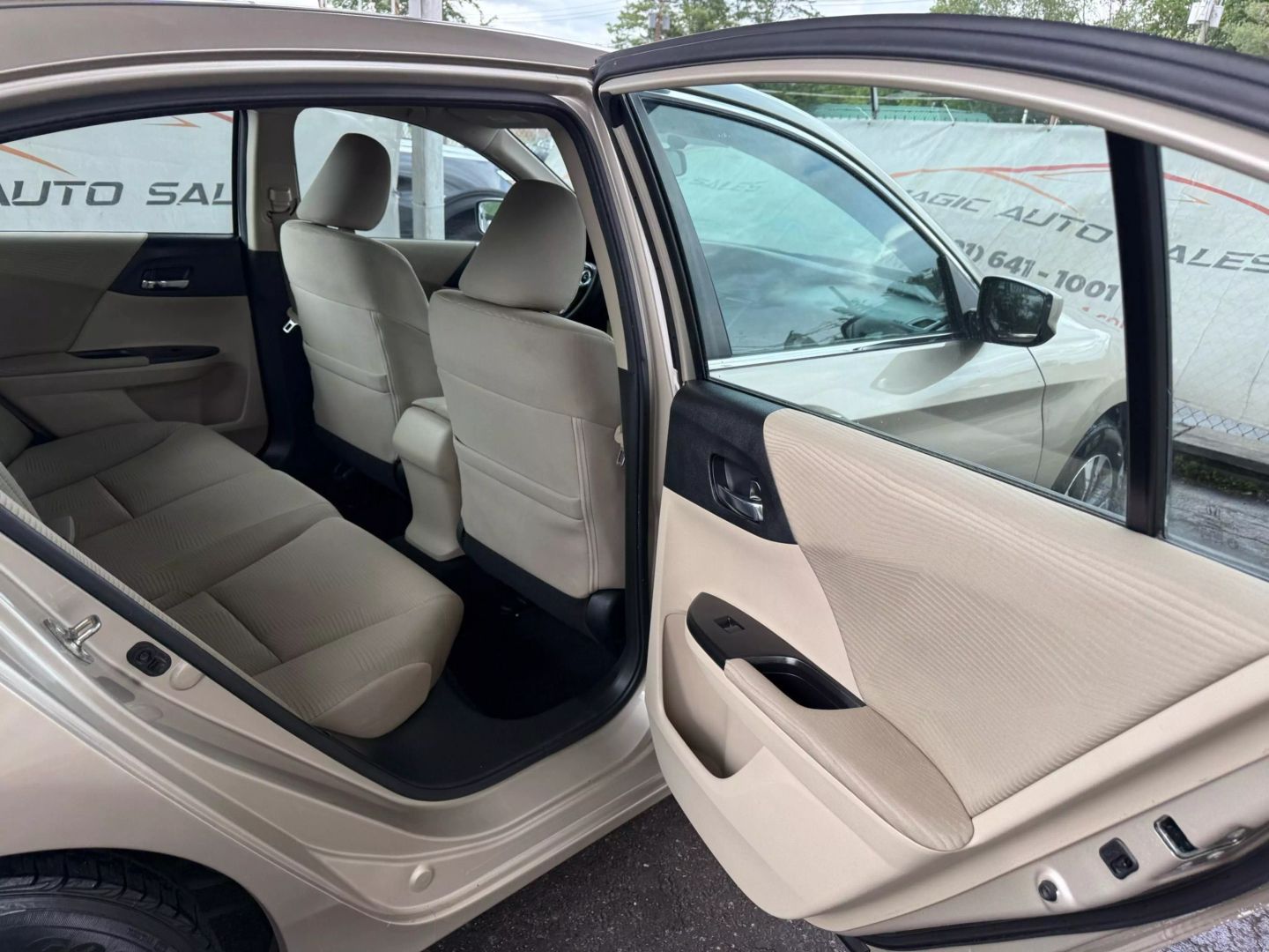 2015 Honda Accord - Image 21