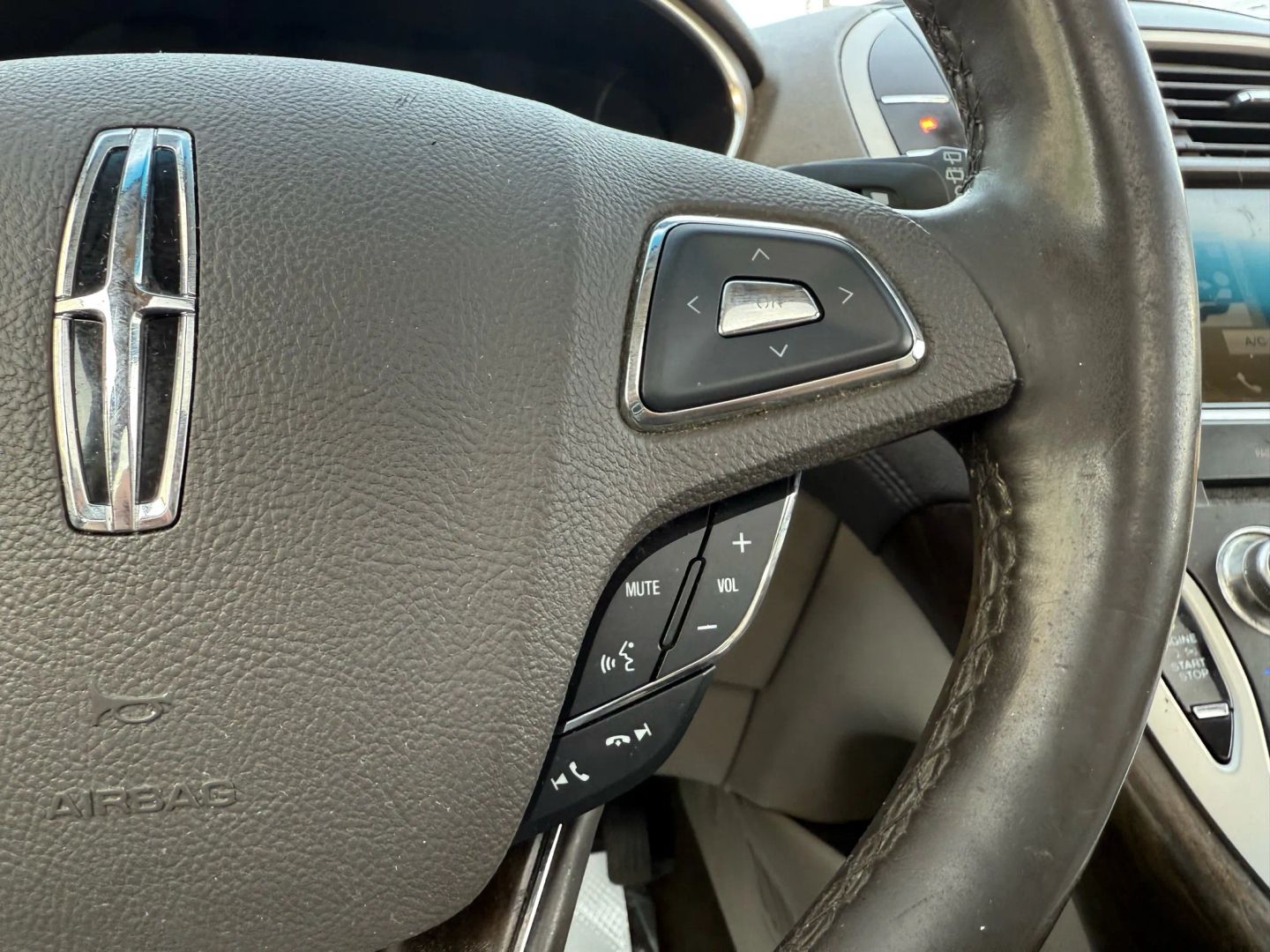 2016 Lincoln Mkx - Image 33