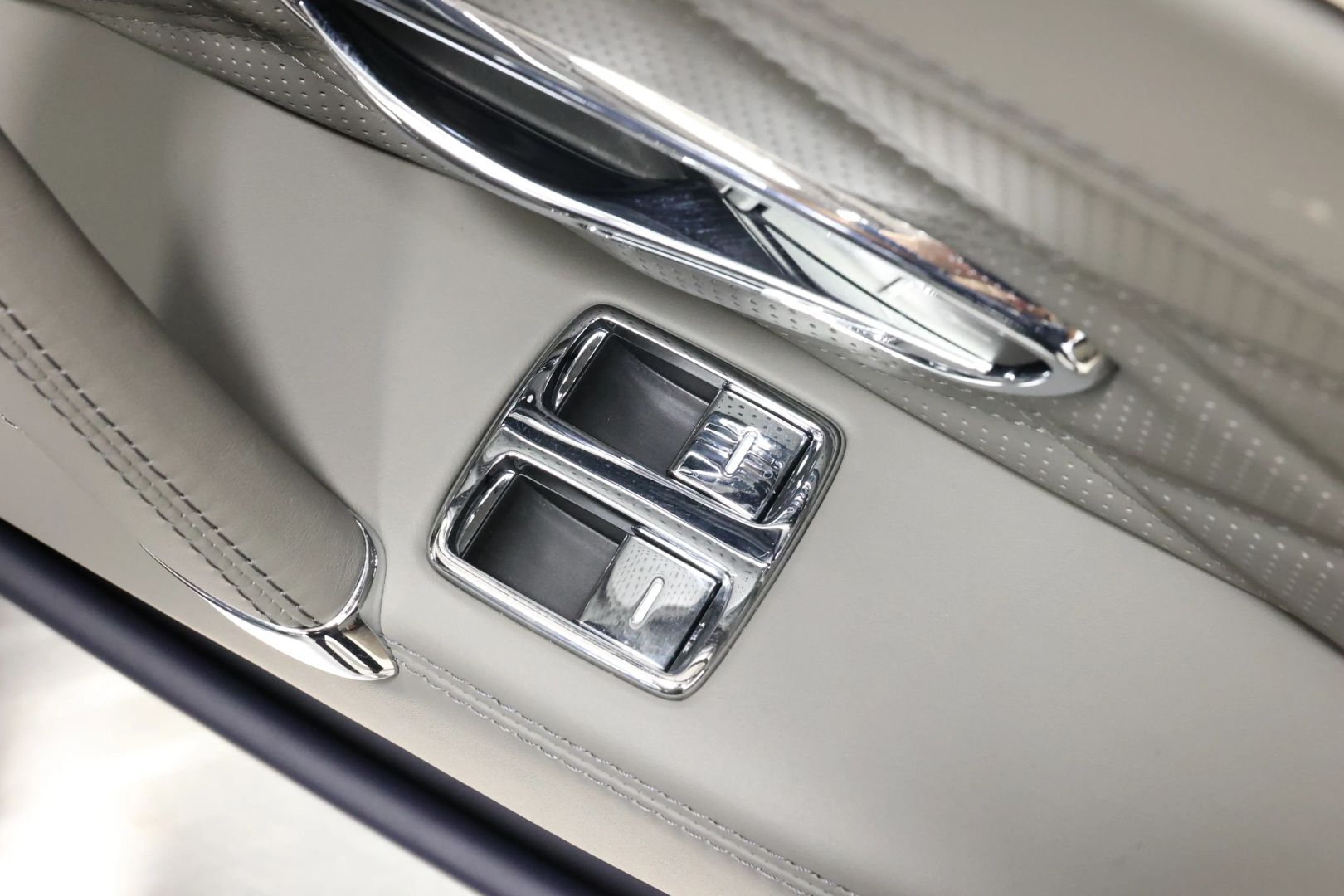 2016 Bentley Flying Spur - Image 67