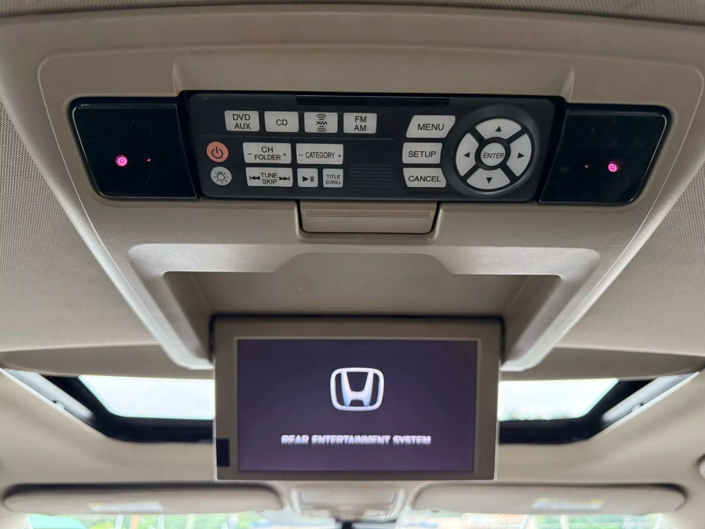 2014 Honda Odyssey - Image 38
