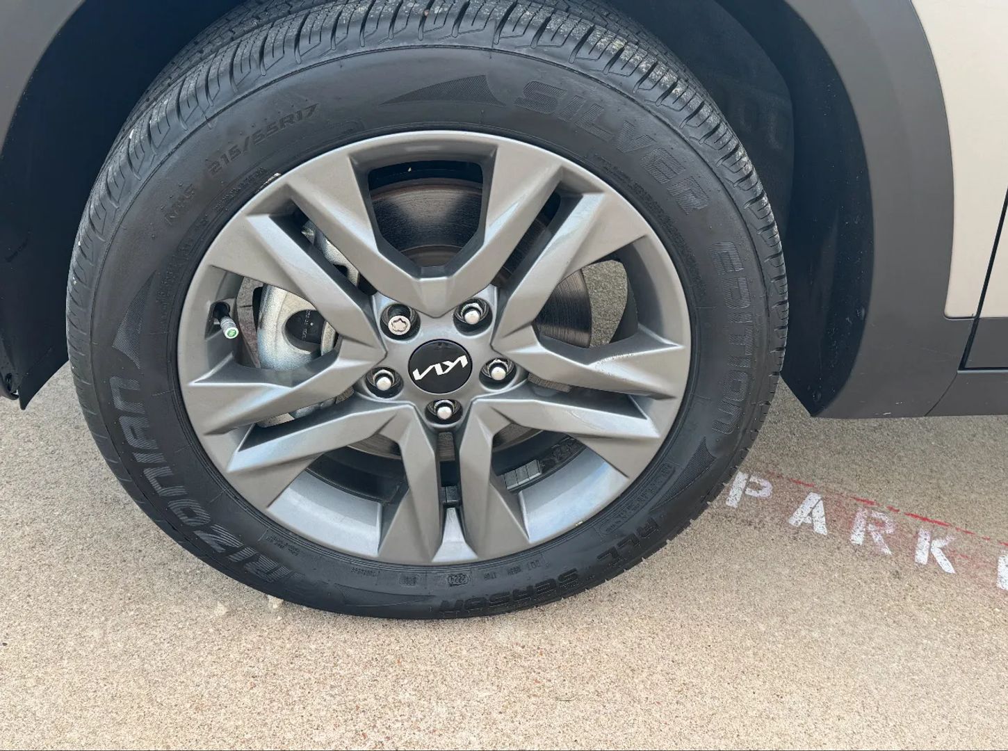 2023 Kia Seltos - Image 13