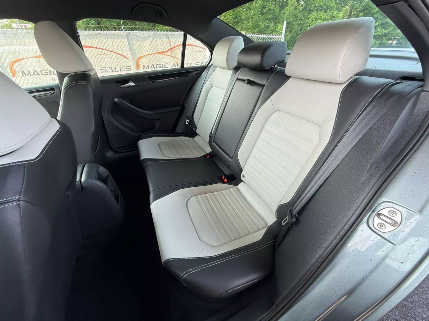 2015 Volkswagen Jetta - Image 19