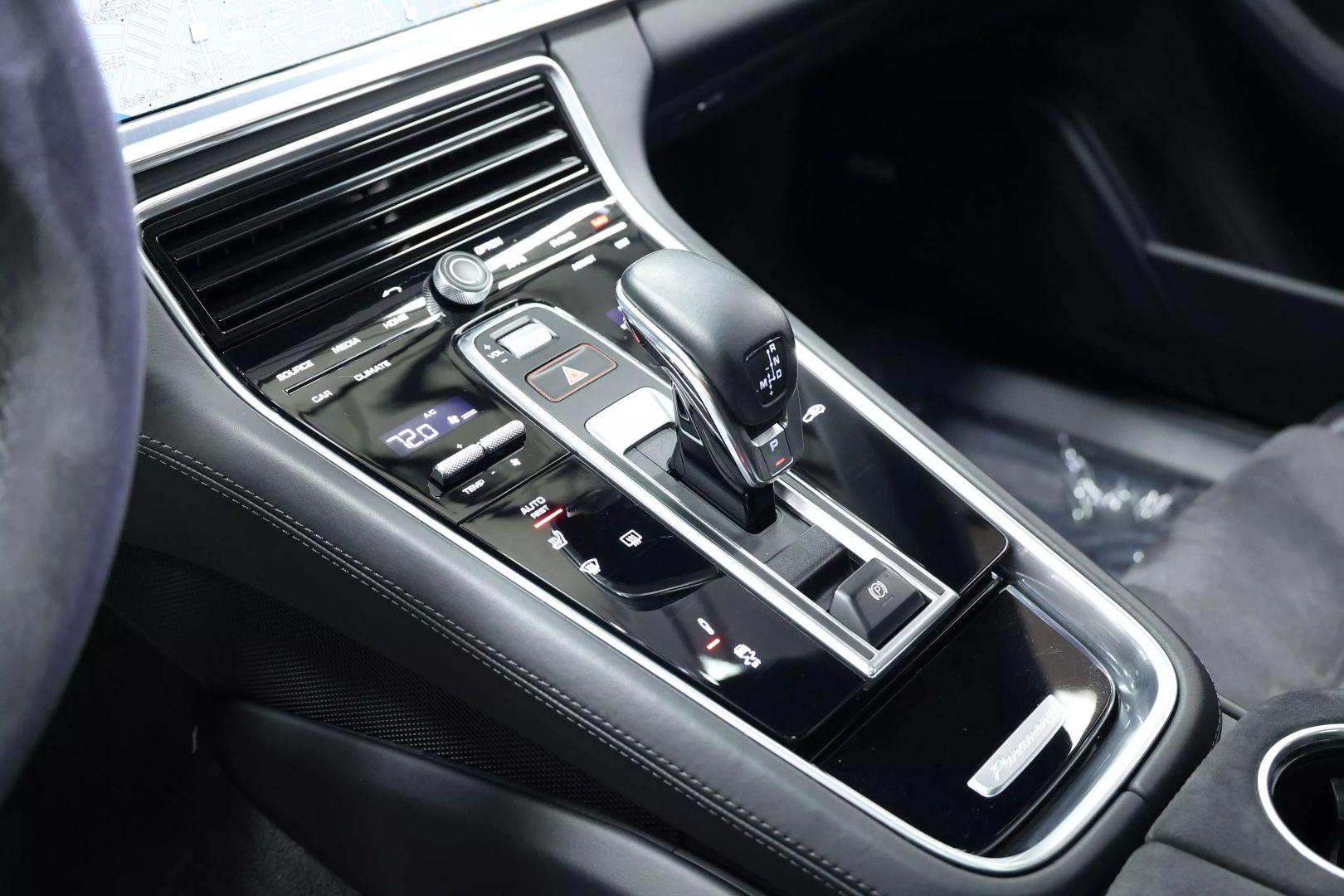 2020 Porsche Panamera - Image 47