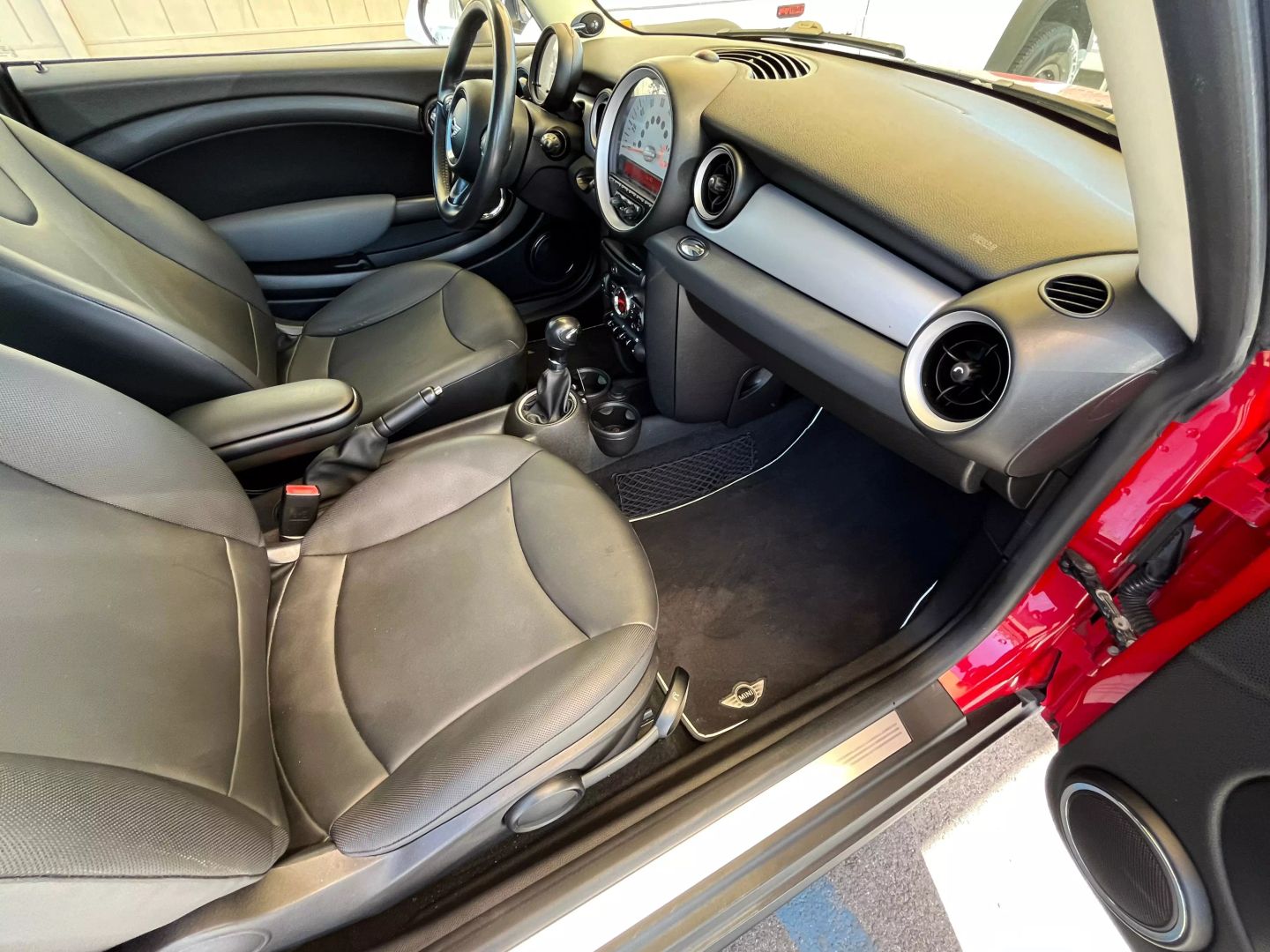 2011 Mini Clubman  Vin: Wmwzf3c54bty00555 Stock Id: Y00555 - Image 12