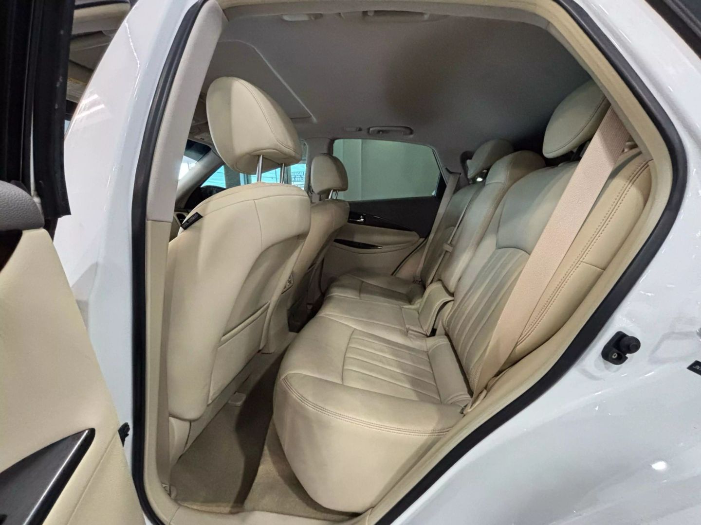 2015 Infiniti Qx50 Journey Sport Utility 4d - Image 13