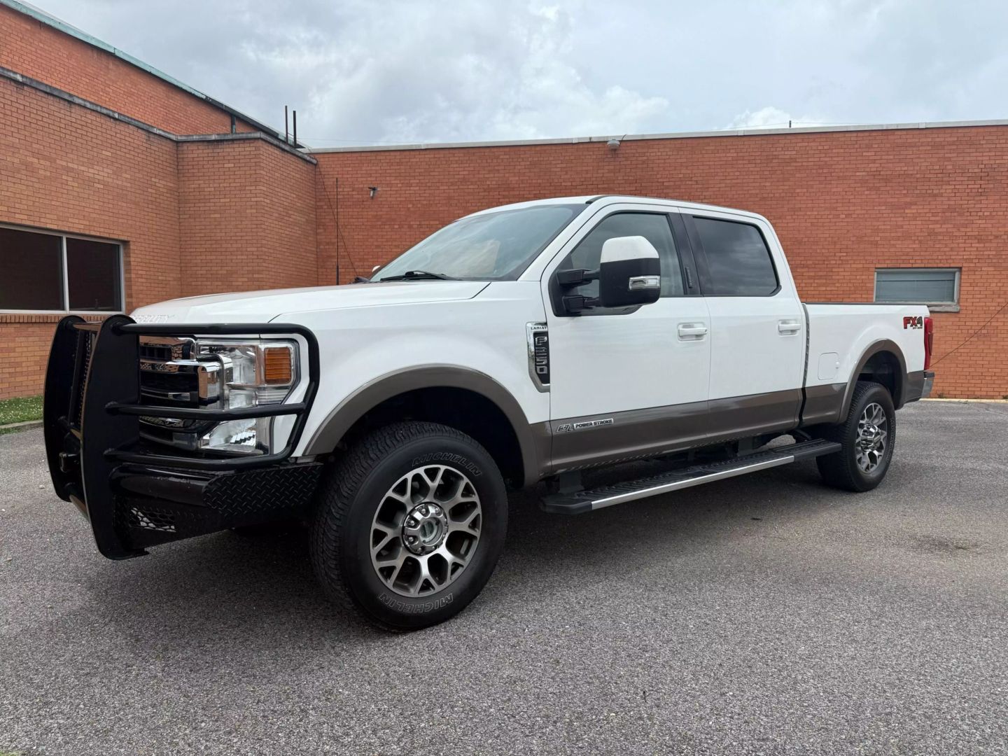 2021 Ford F250 Super Duty Crew Cab - Image 3