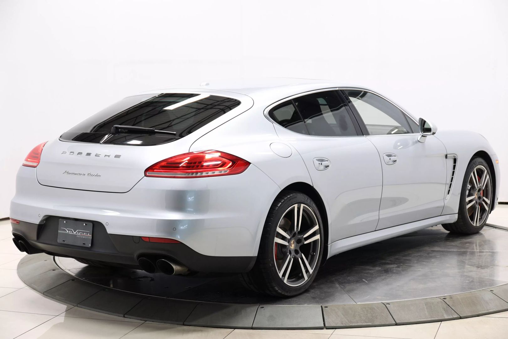 2014 Porsche Panamera - Image 75