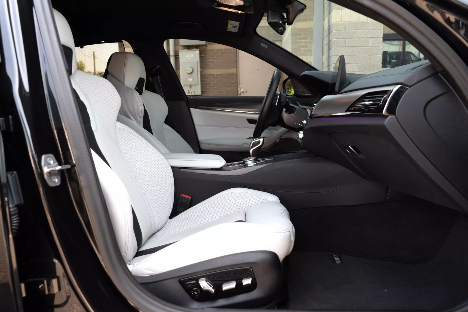 2022 Bmw M5 - Image 51