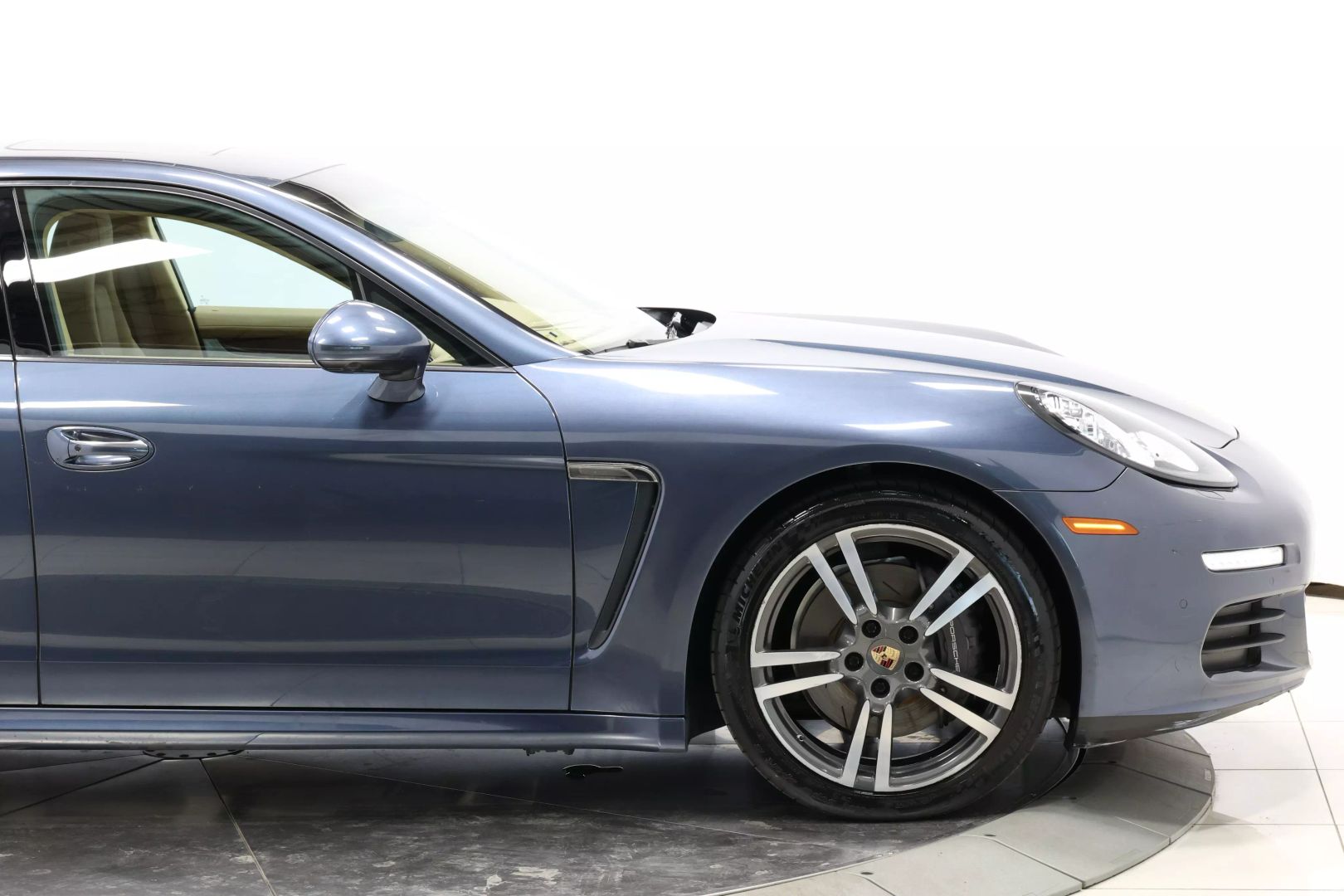 2014 Porsche Panamera - Image 72