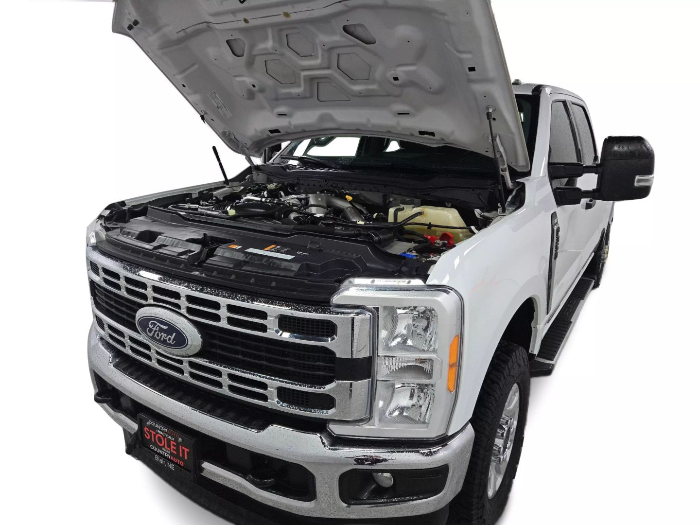 2023 Ford F350 Super Duty Crew Cab - Image 12