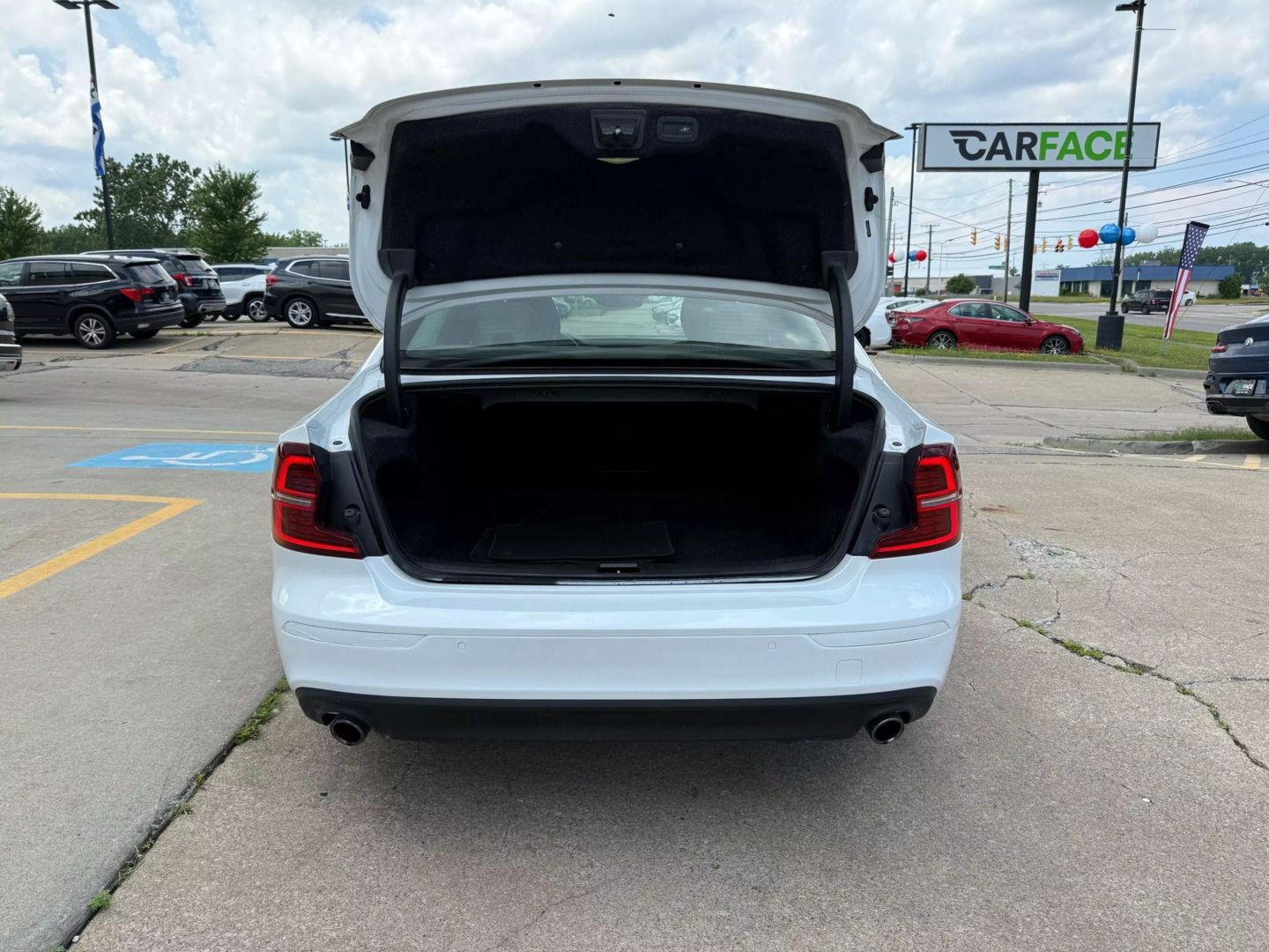 2020 Volvo S60 - Image 13