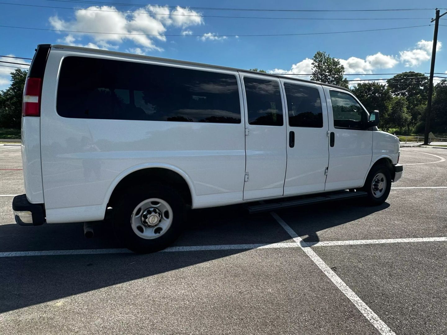 2014 Chevrolet Express 3500 Passenger - Image 6