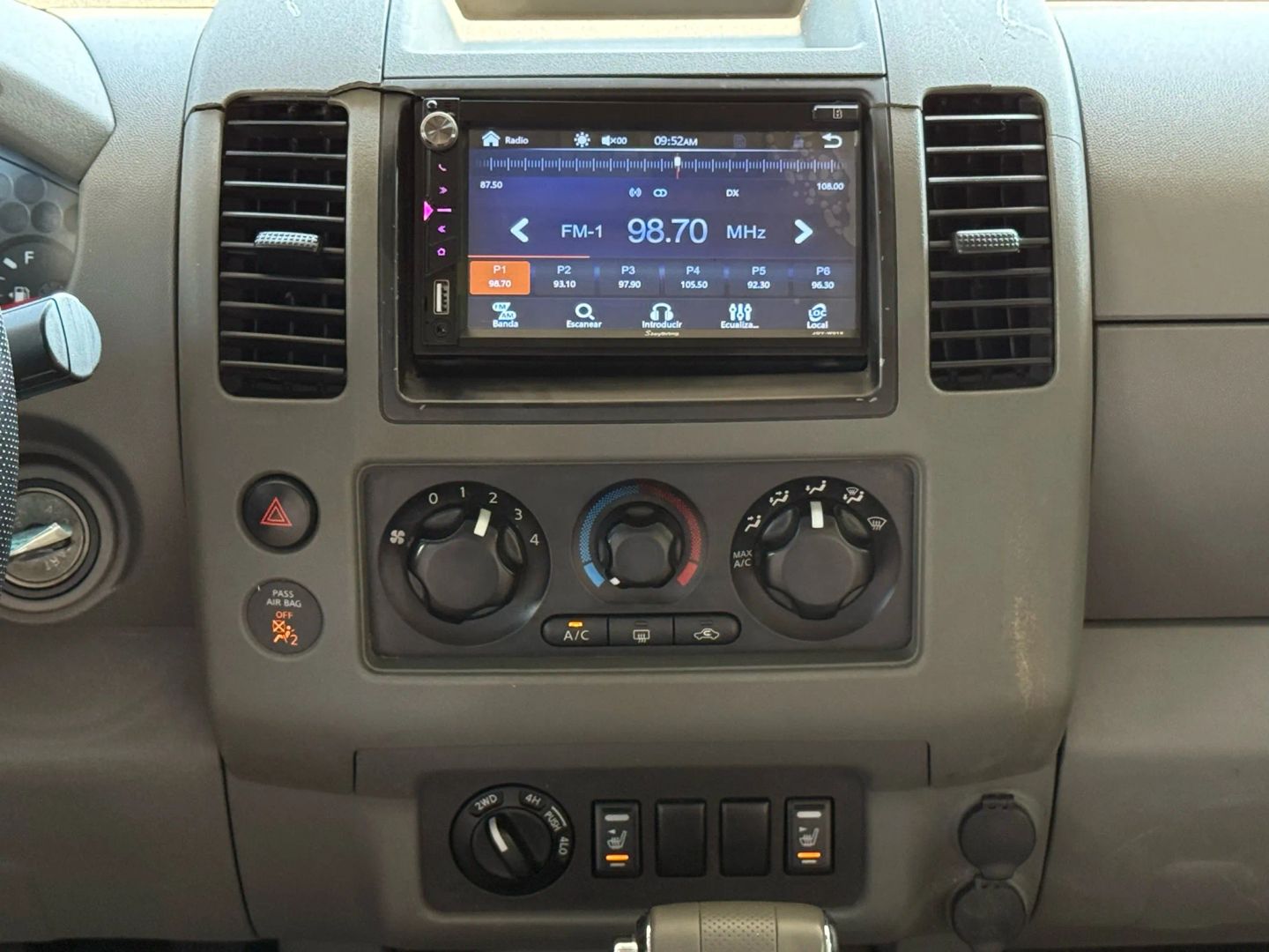 2005 Nissan Frontier Crew Cab - Image 28