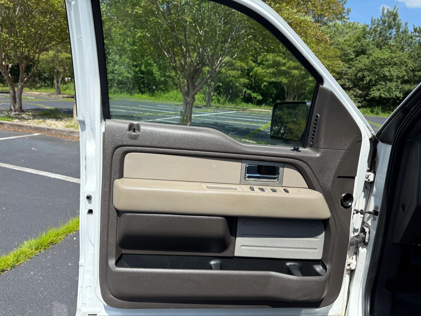 2010 Ford F150 Super Cab - Image 9