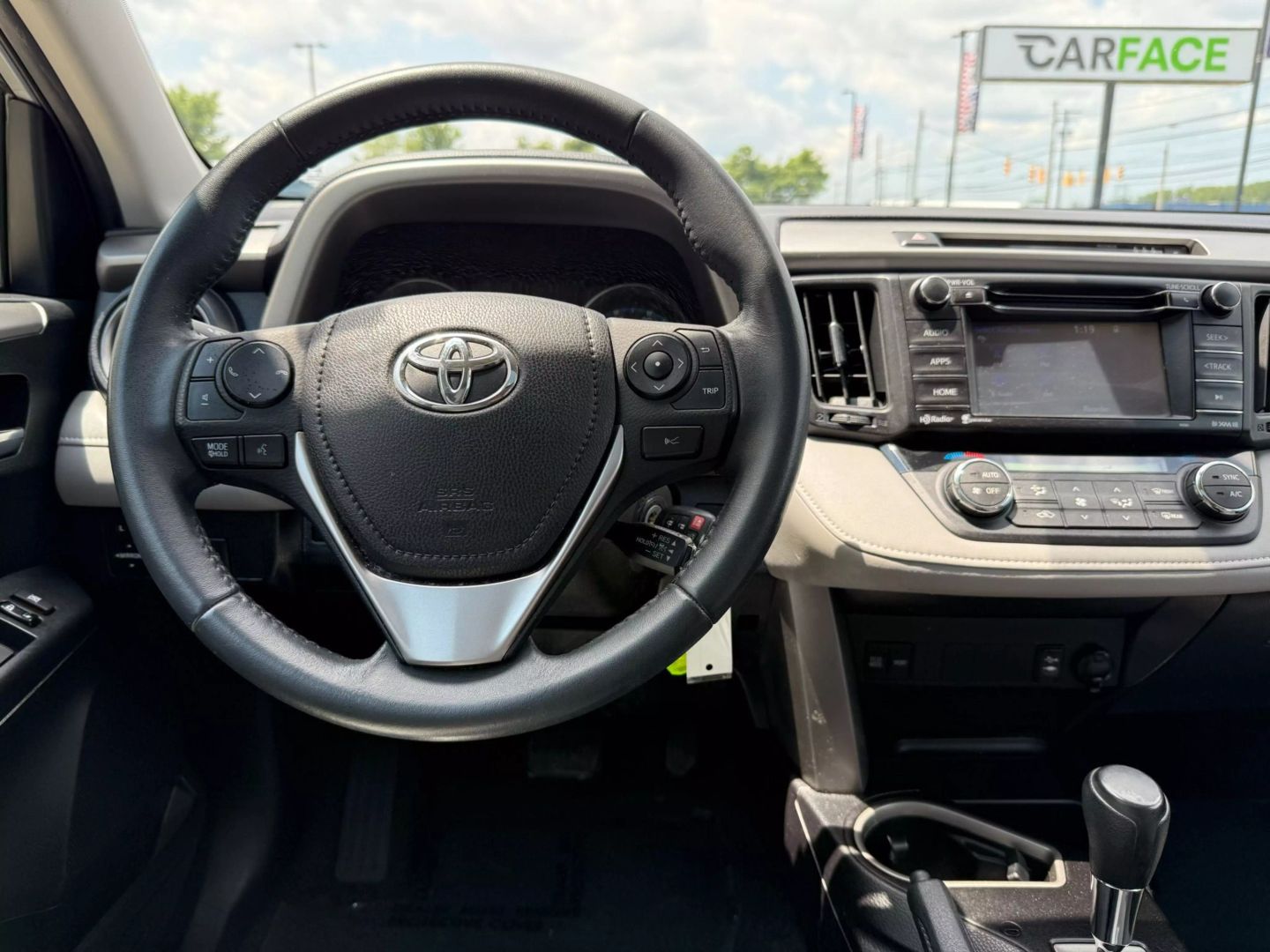 2017 Toyota Rav4 - Image 27