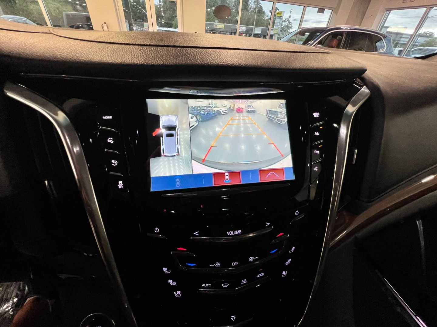 2019 Cadillac Escalade Luxury Sport Utility 4d - Image 37