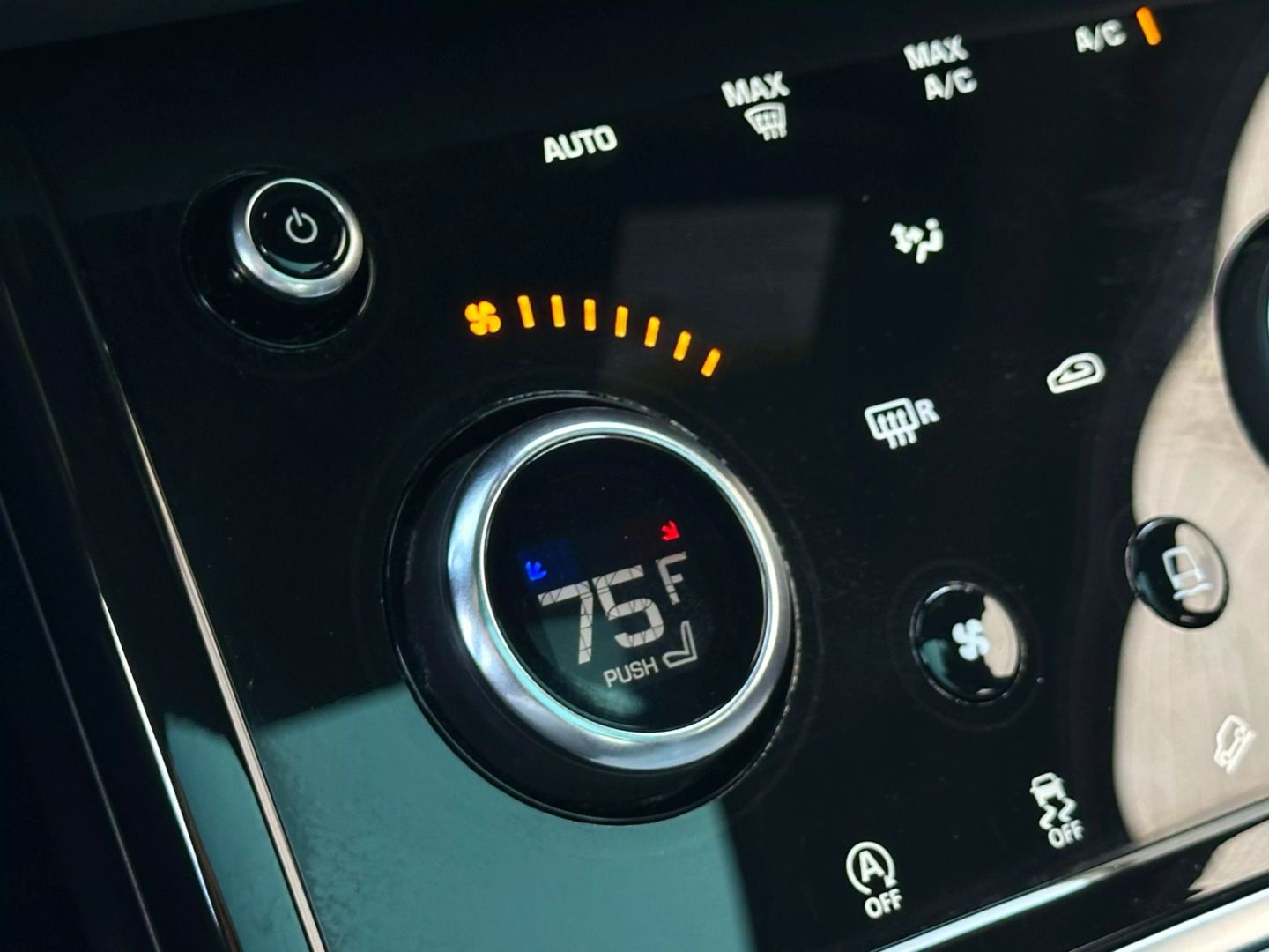 2020 Land Rover Range Rover Evoque - Image 46