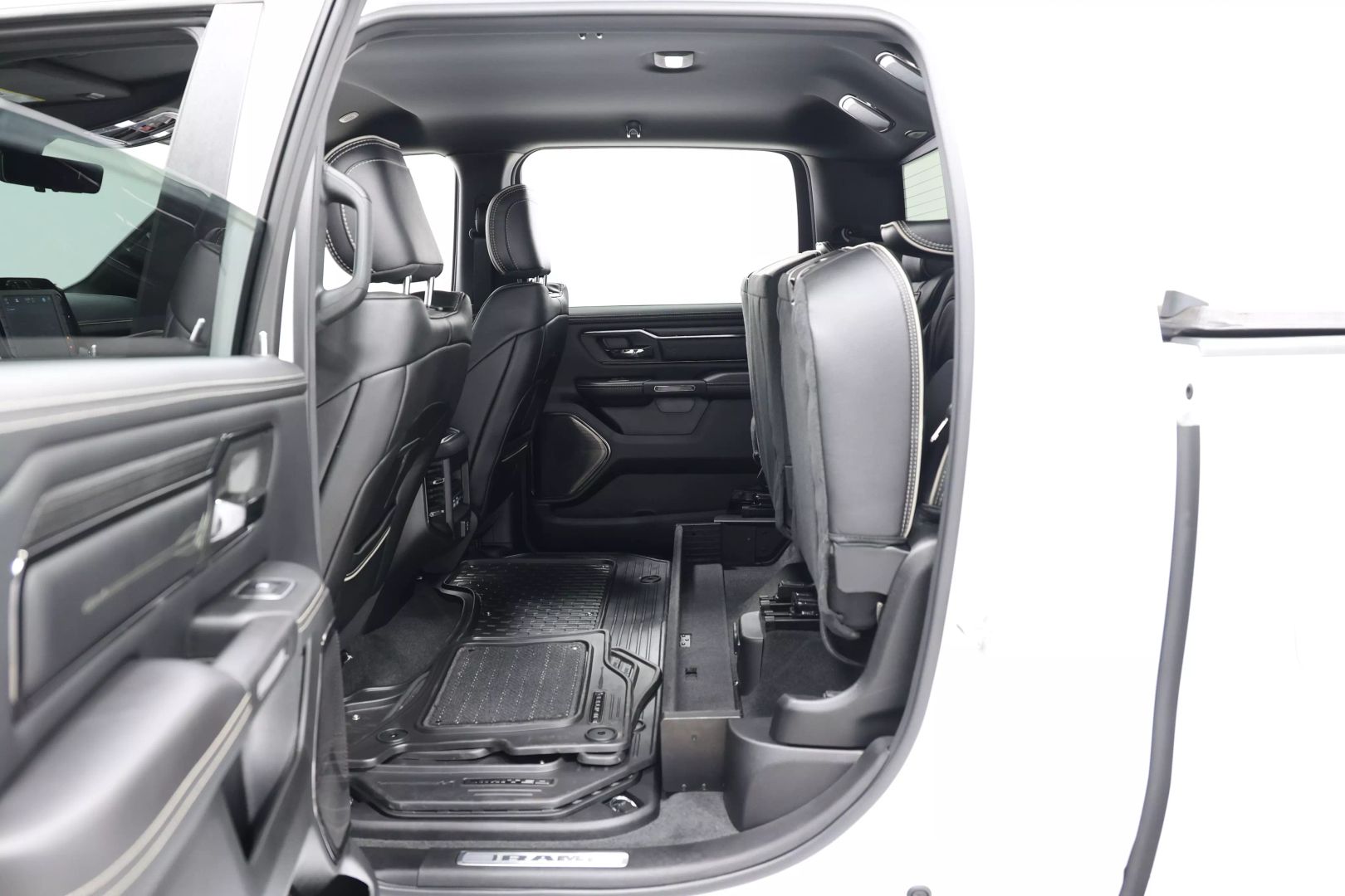 2023 Ram 1500 Crew Cab - Image 50