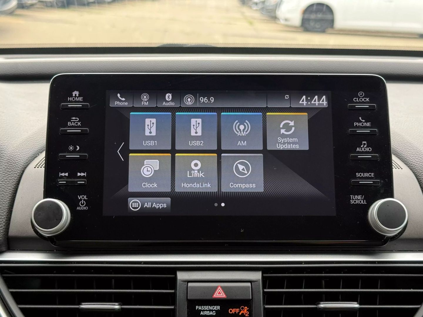 2019 Honda Accord - Image 32