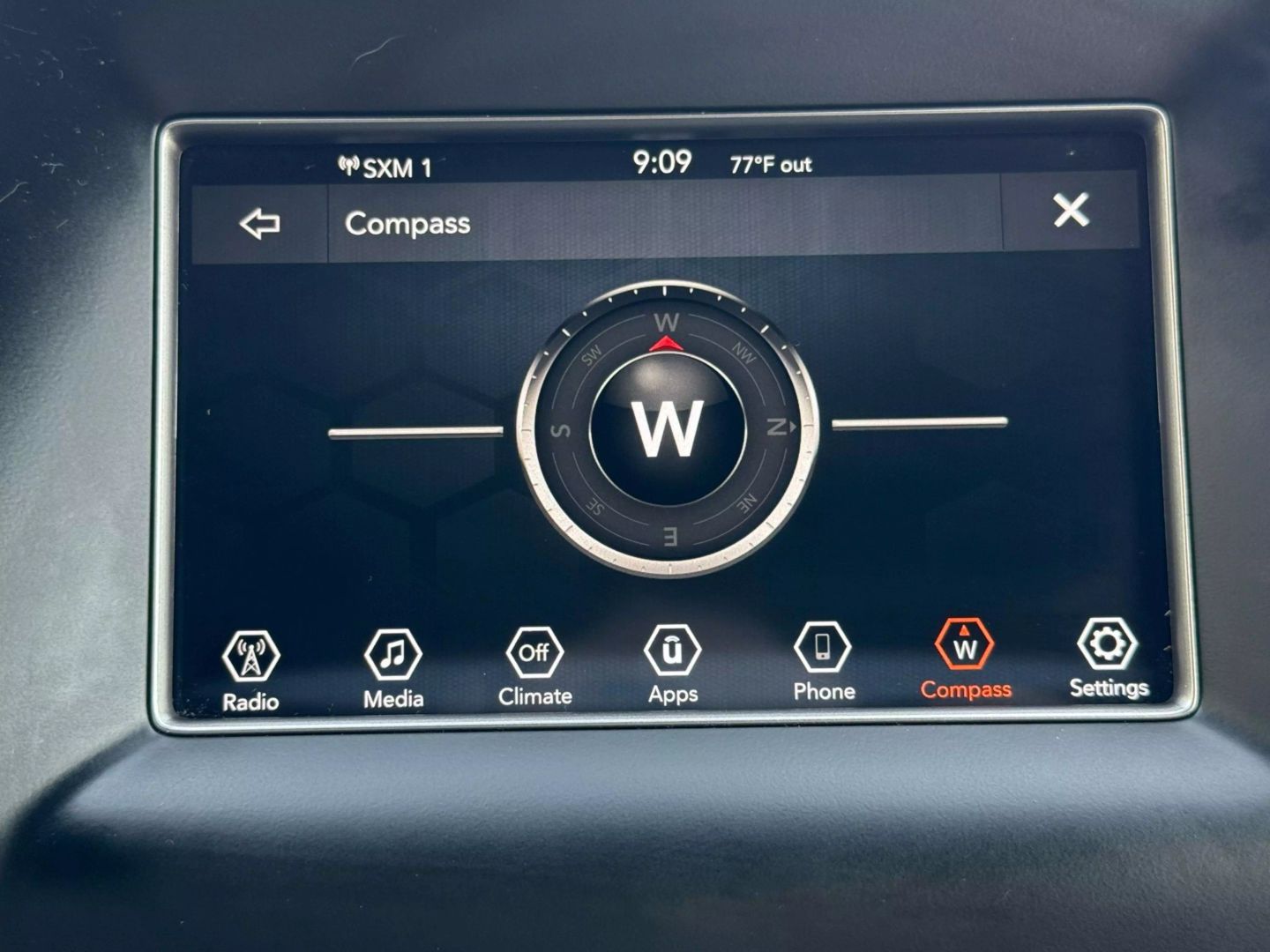 2018 Jeep Grand Cherokee - Image 34