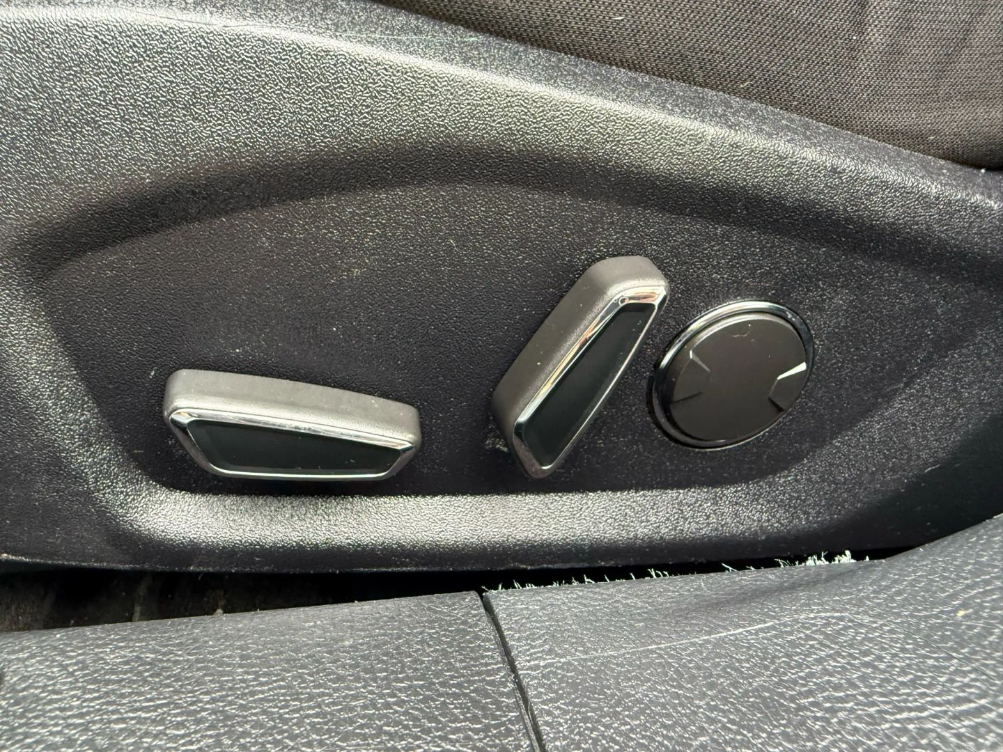 2020 Ford Fusion - Image 18