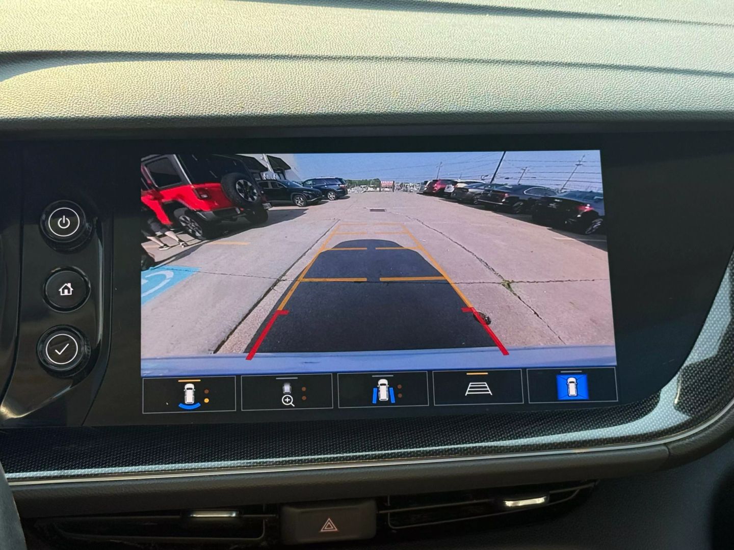 2021 Buick Envision - Image 38
