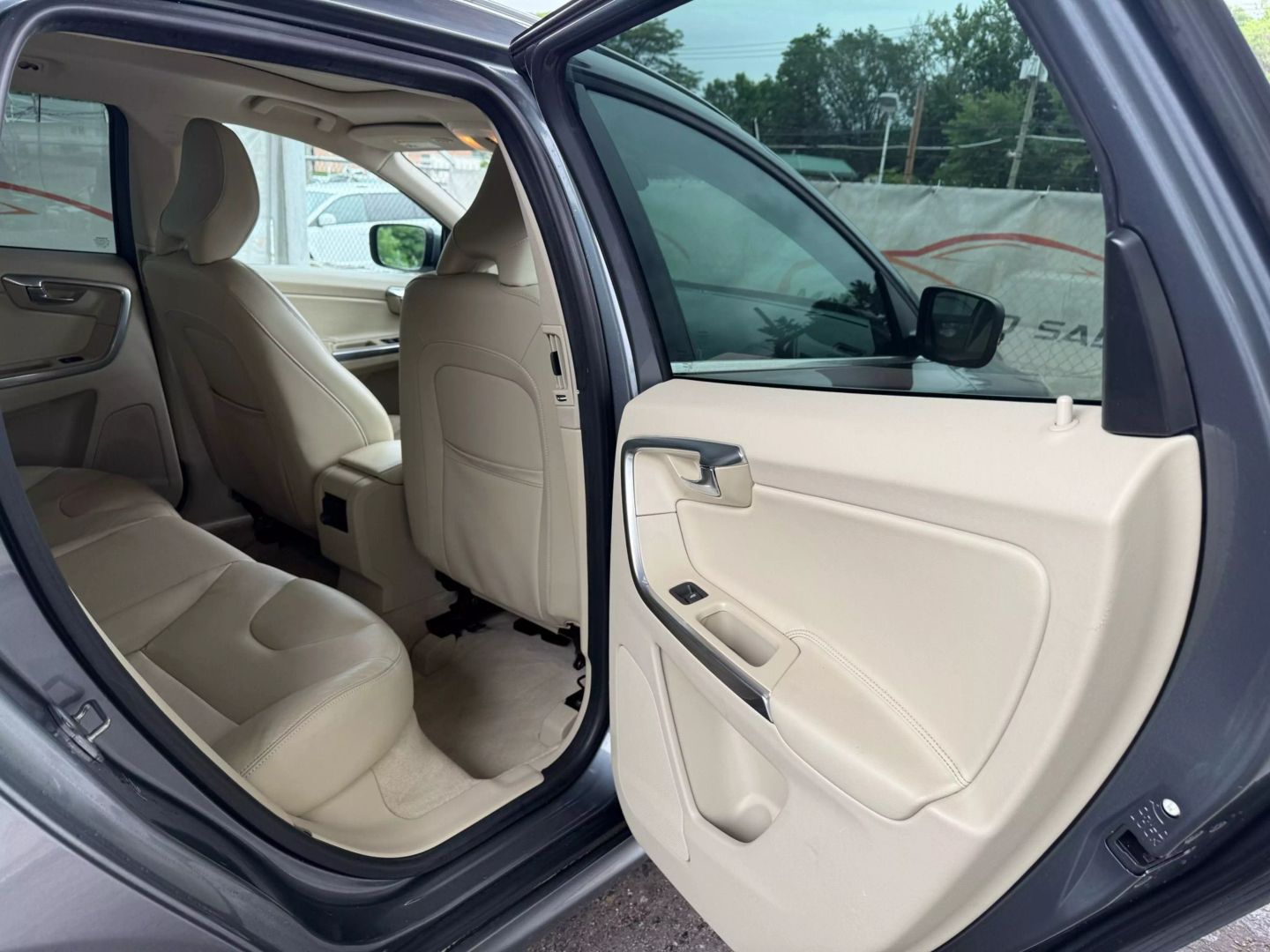2016 Volvo Xc60 - Image 21