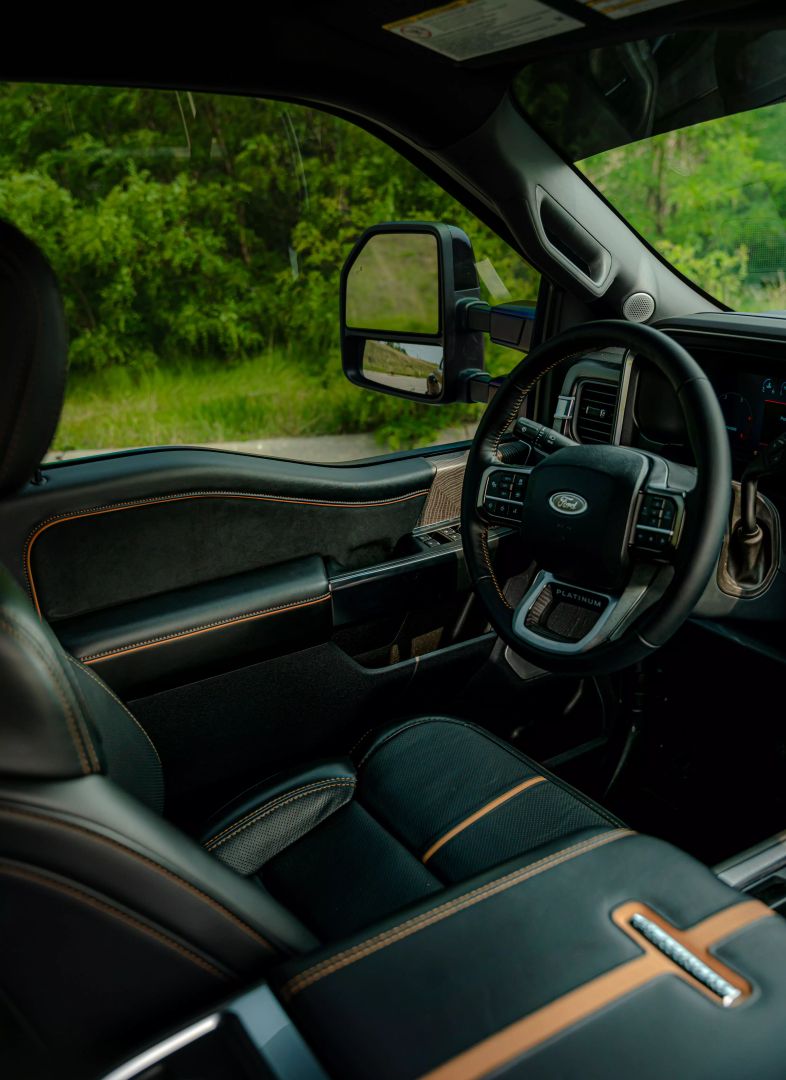 2024 Ford F350 Super Duty Crew Cab - Image 23