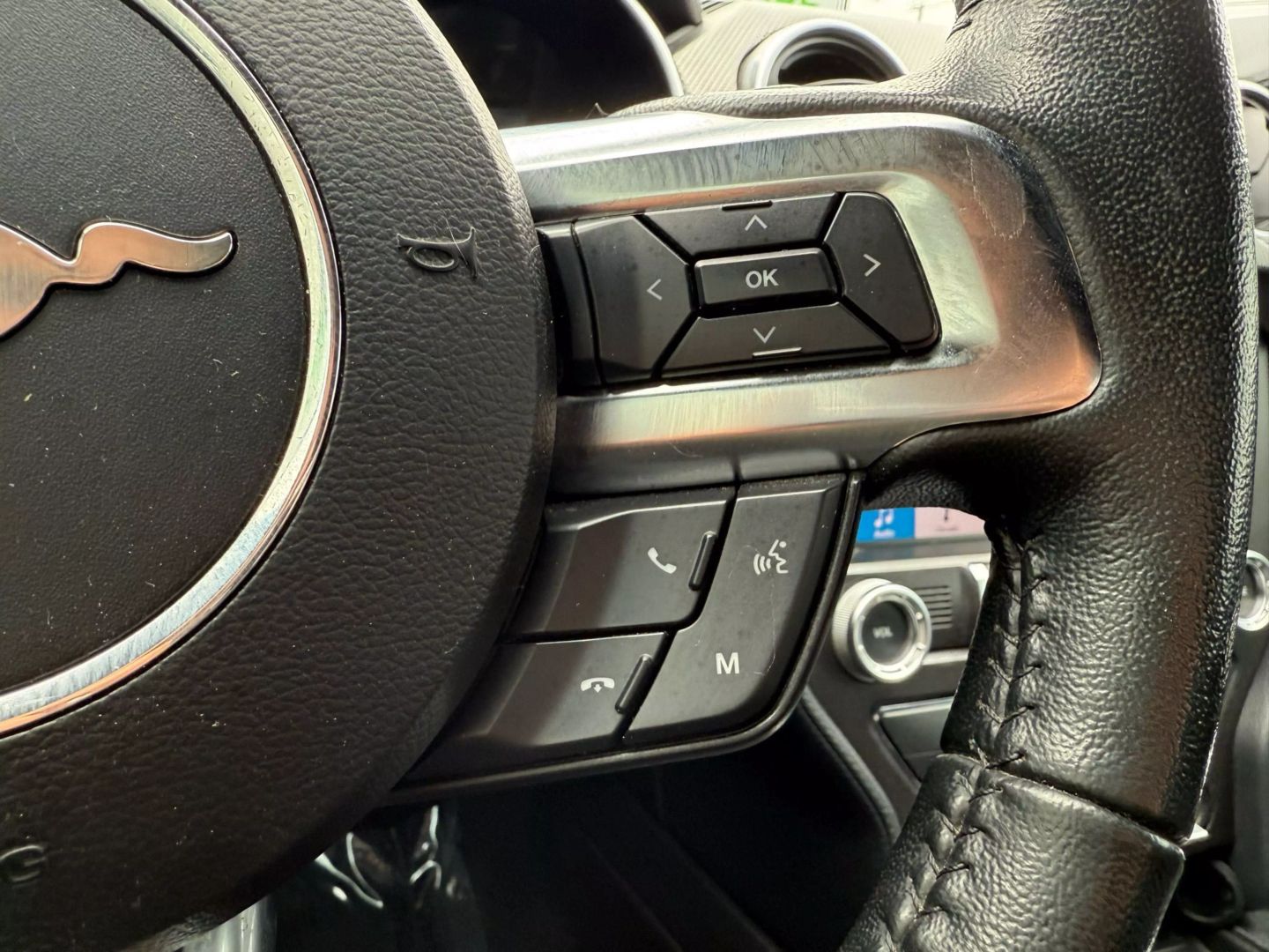 2019 Ford Mustang - Image 26