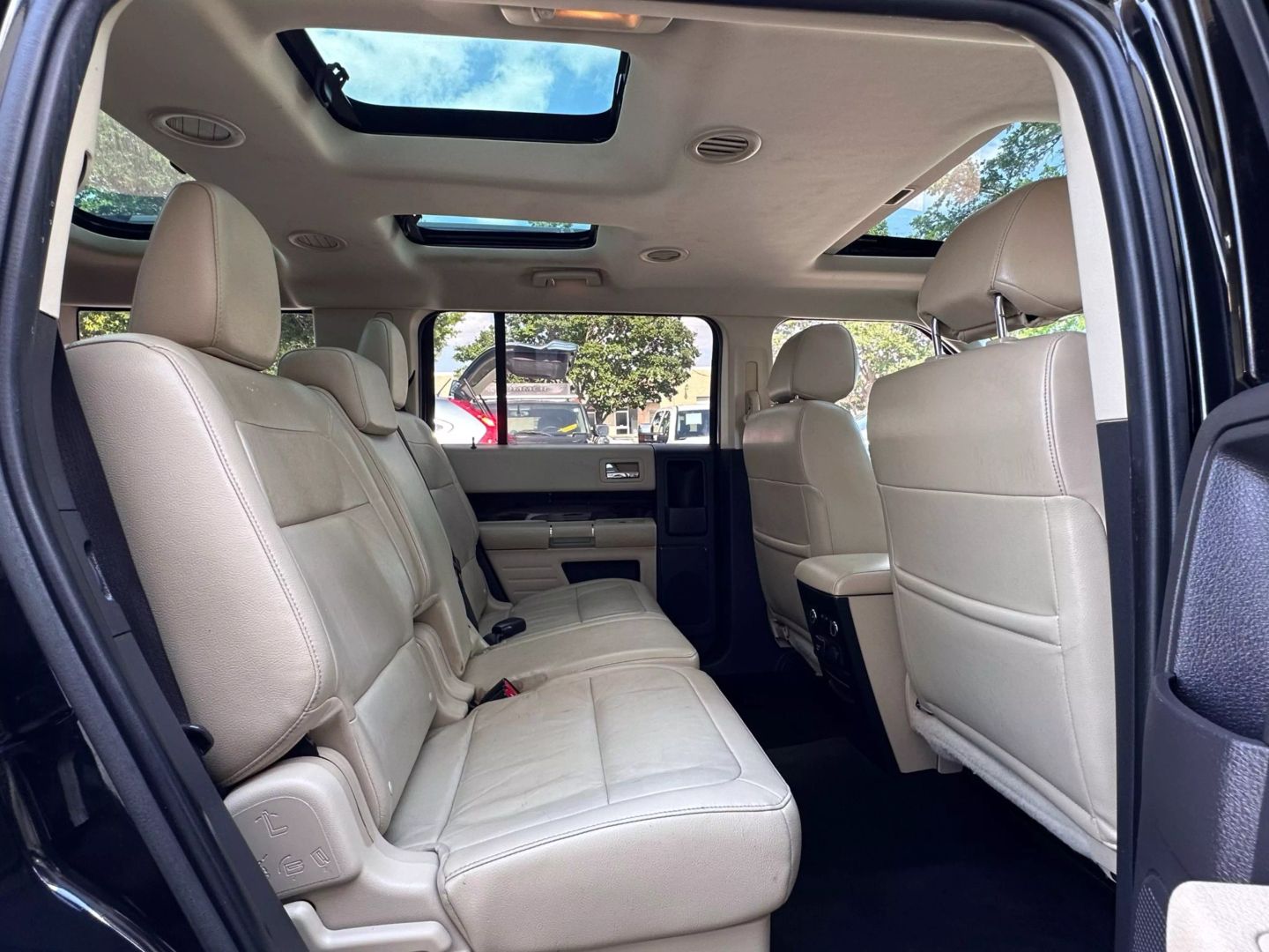 2014 Ford Flex - Image 28