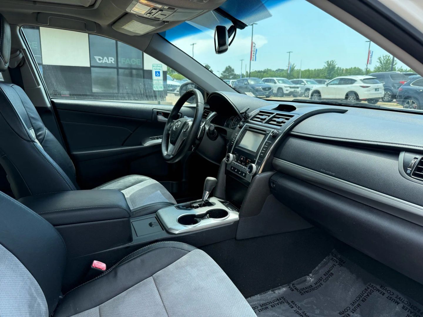 2013 Toyota Camry - Image 25