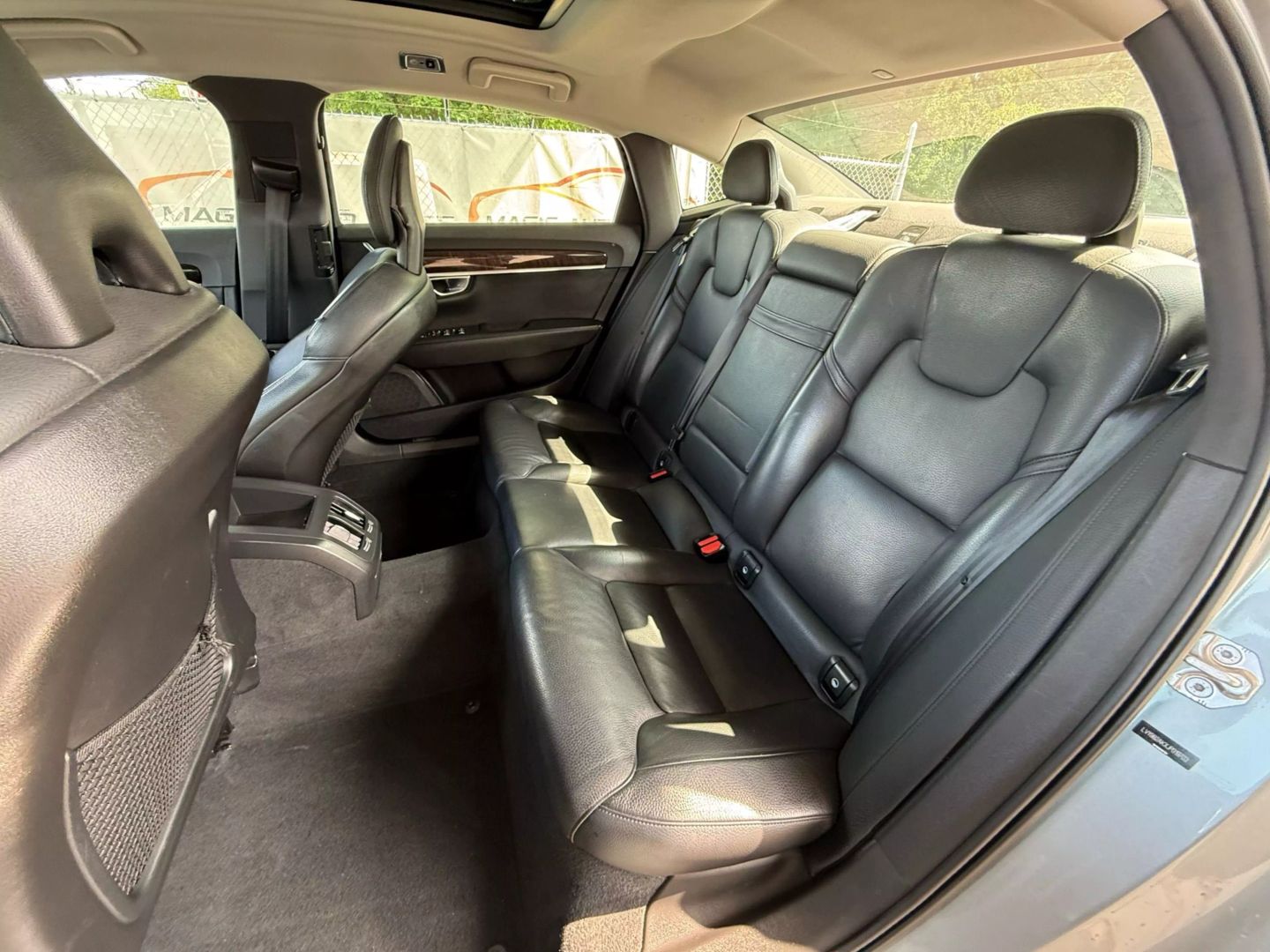 2018 Volvo S90 - Image 19