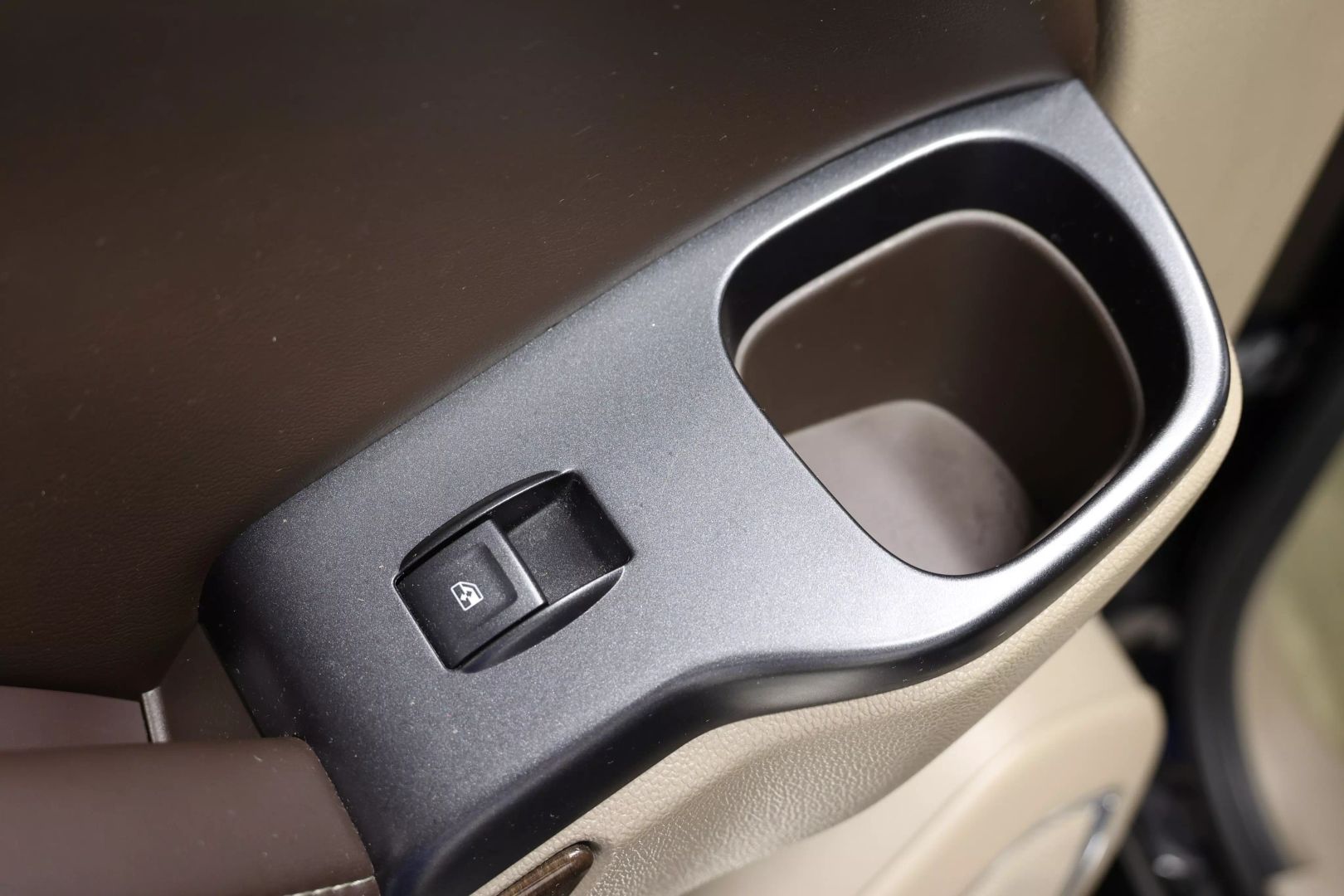 2016 Chevrolet Tahoe - Image 47