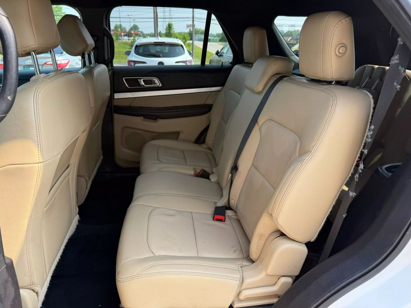 2016 Ford Explorer - Image 20